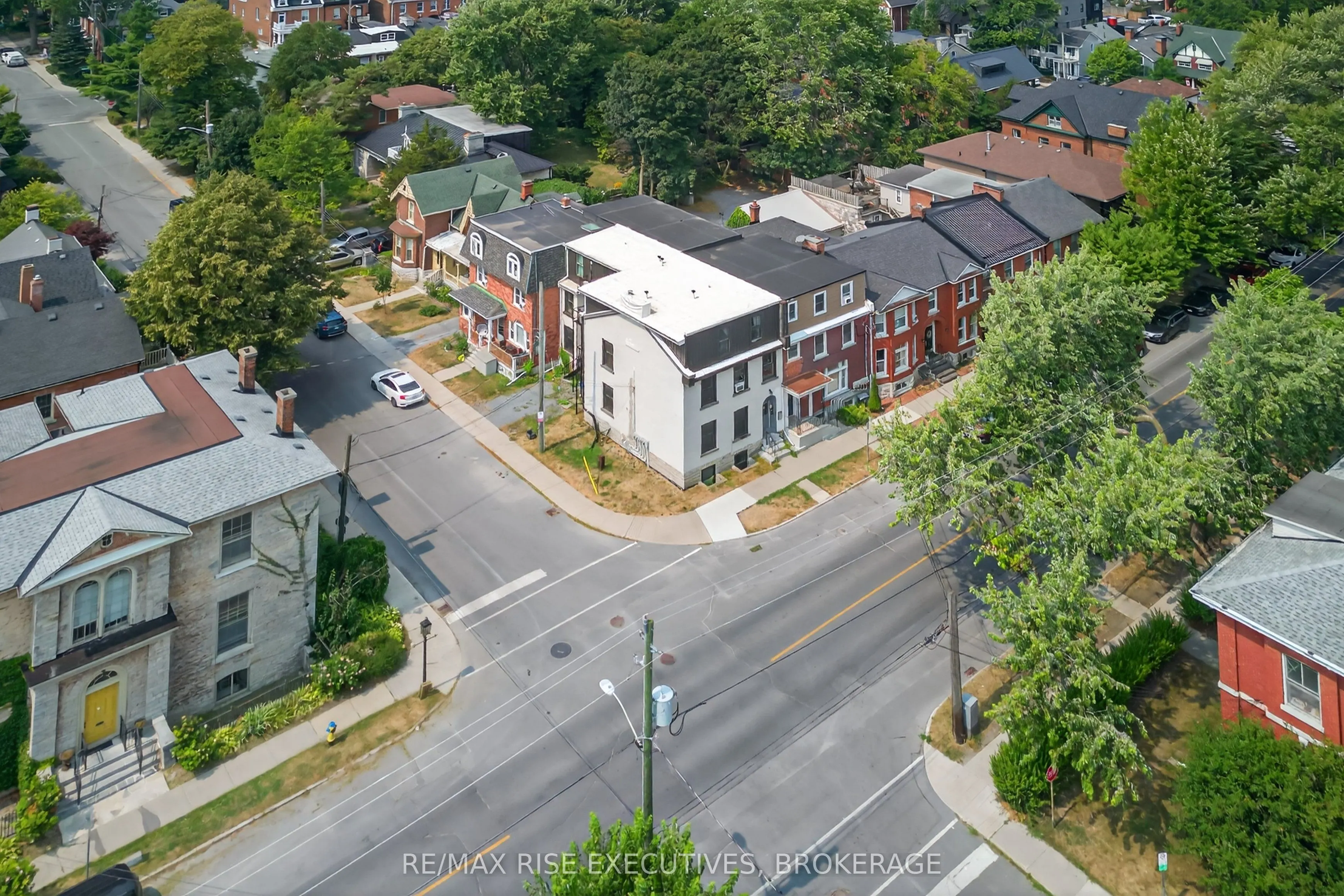 160 King Street E