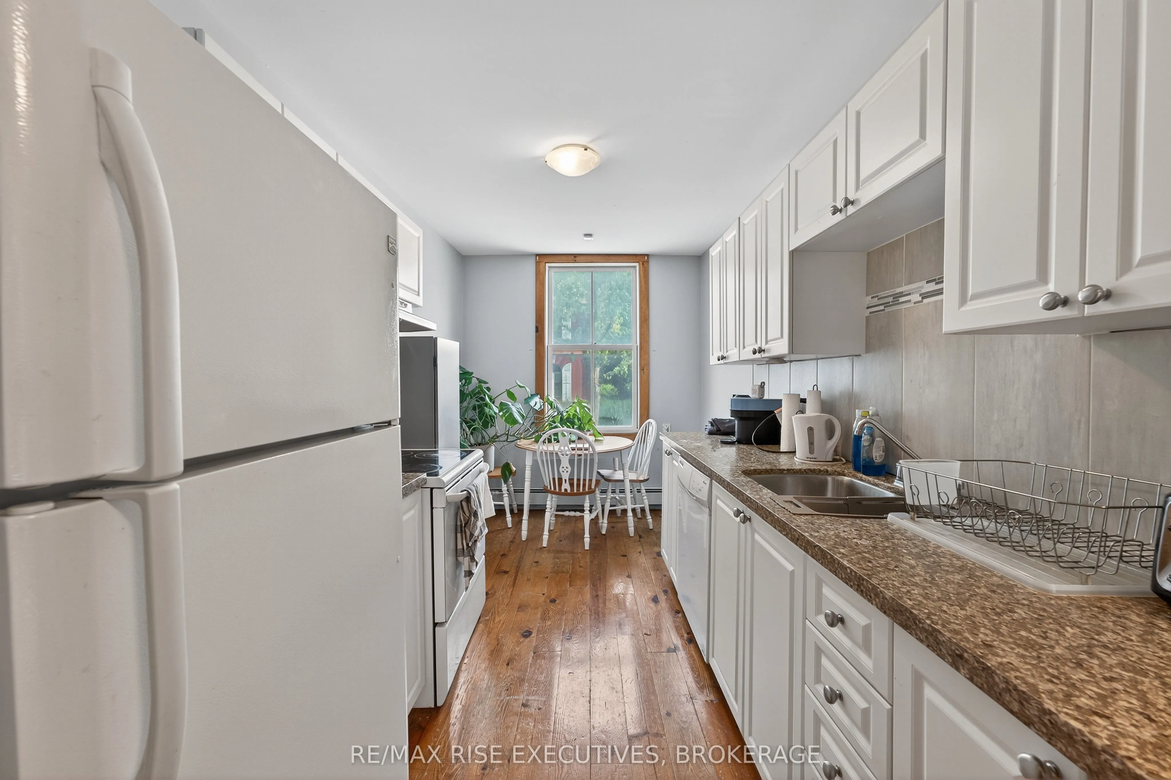 160 King Street E