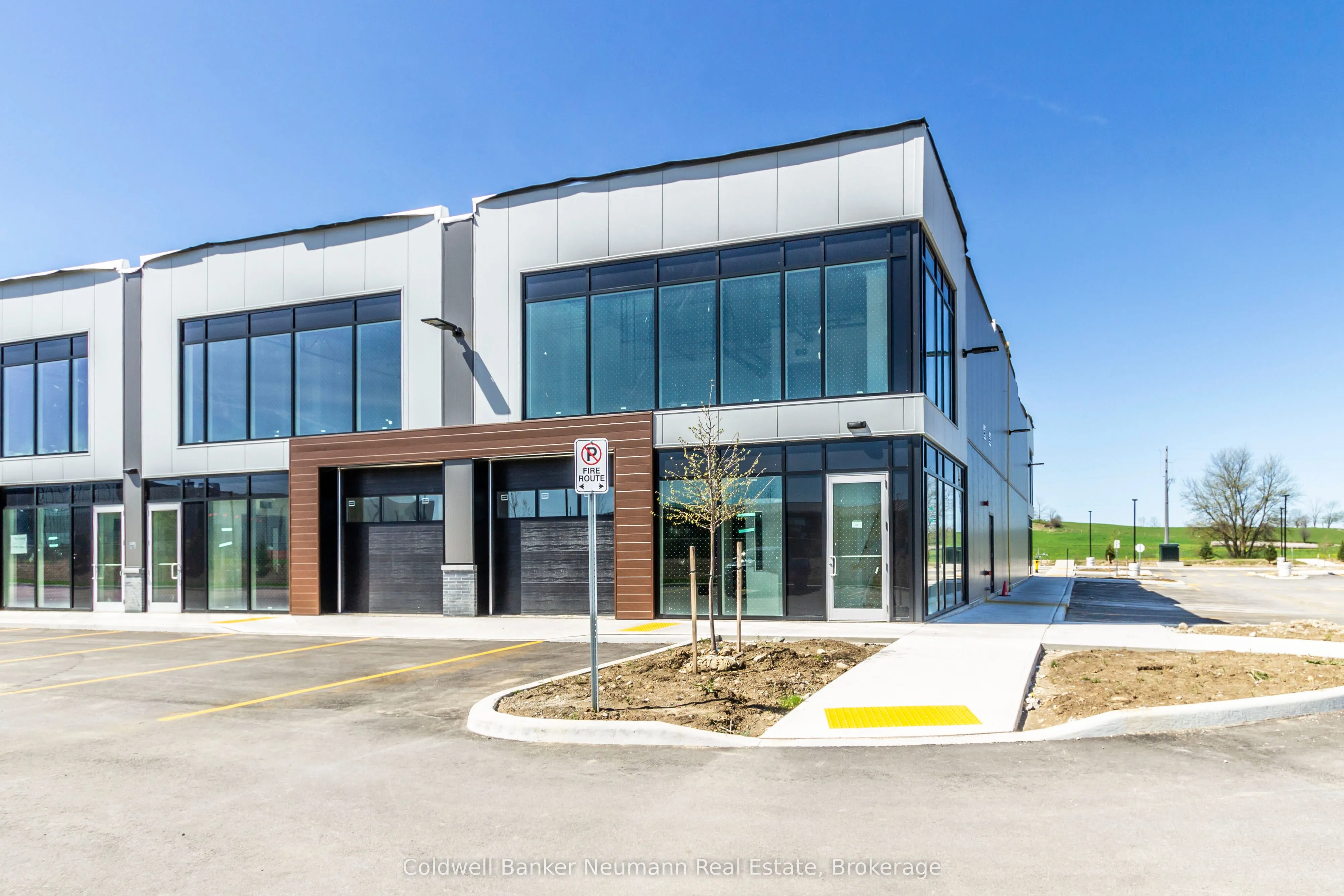 587 Hanlon Creek Boulevard, #23