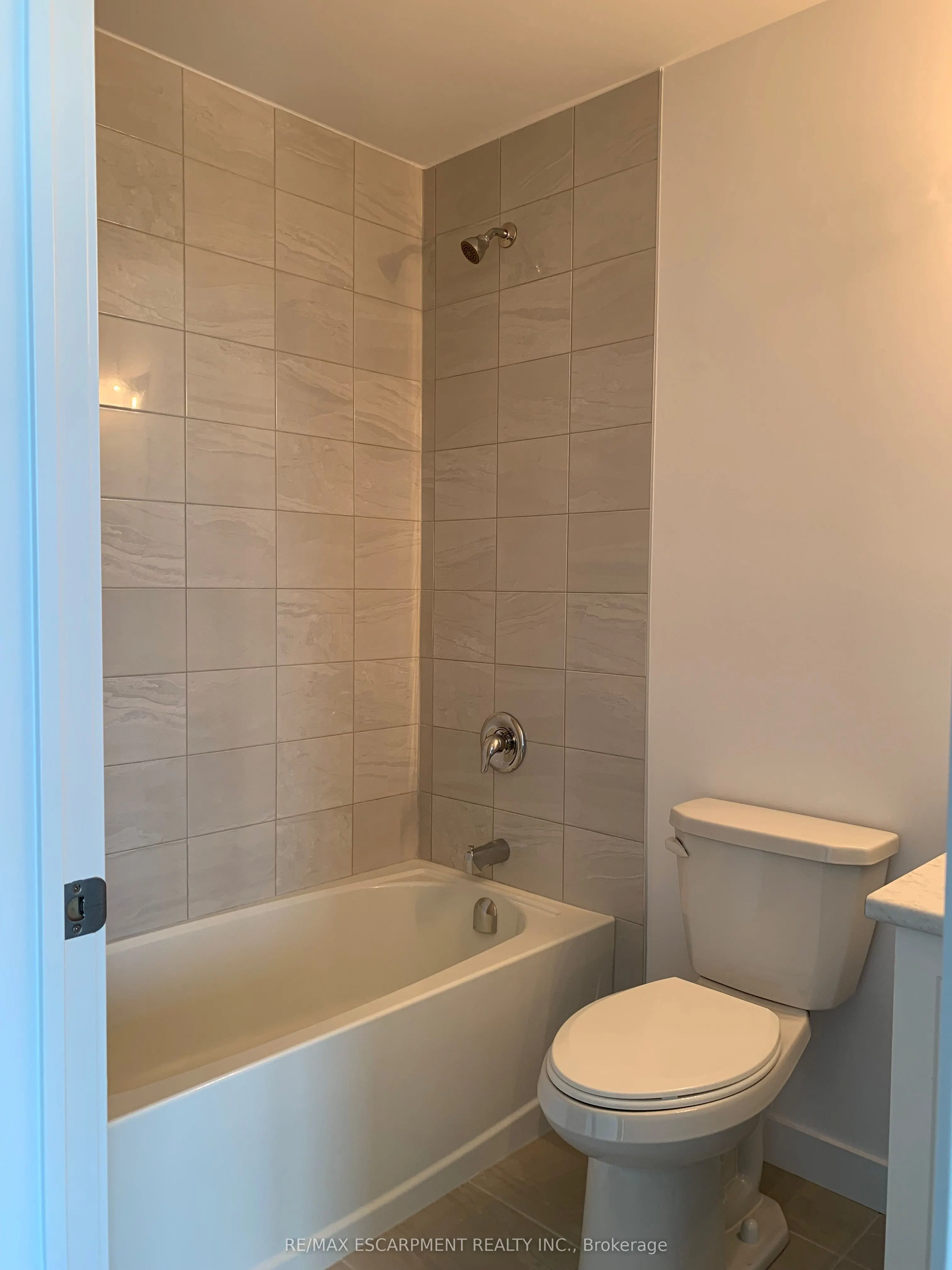 450 Dundas Street E, #703