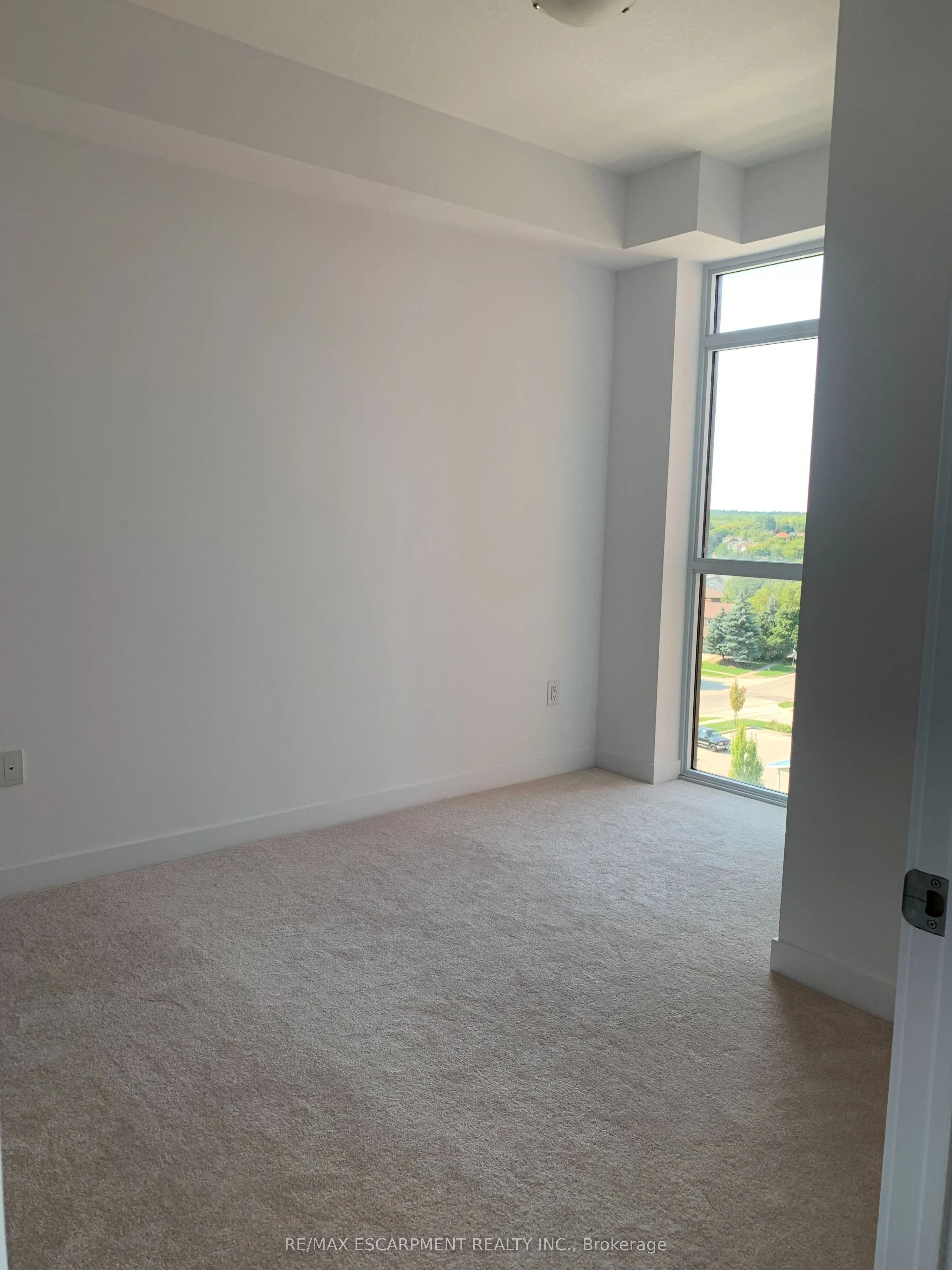 450 Dundas Street E, #703