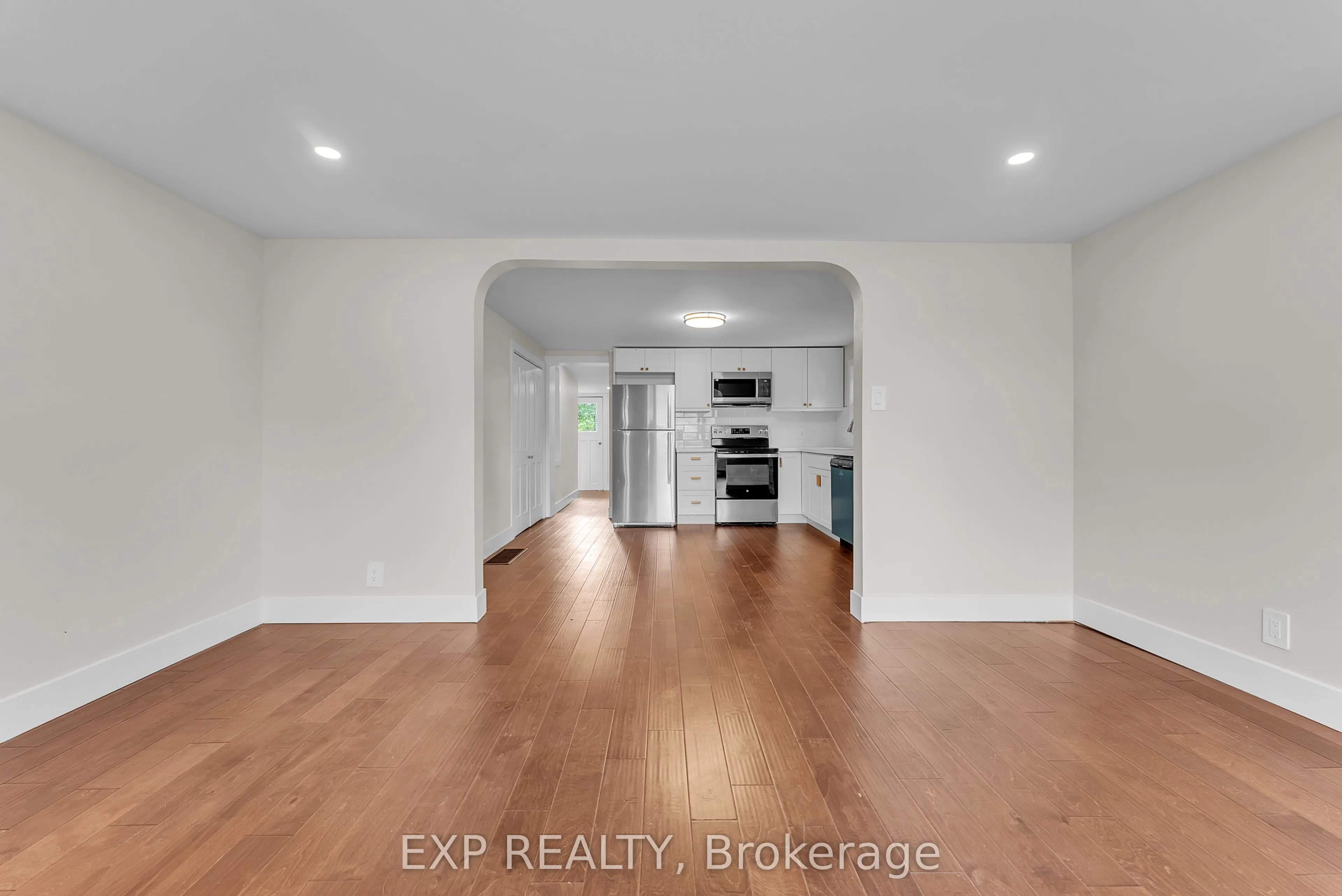30 Leonard Avenue