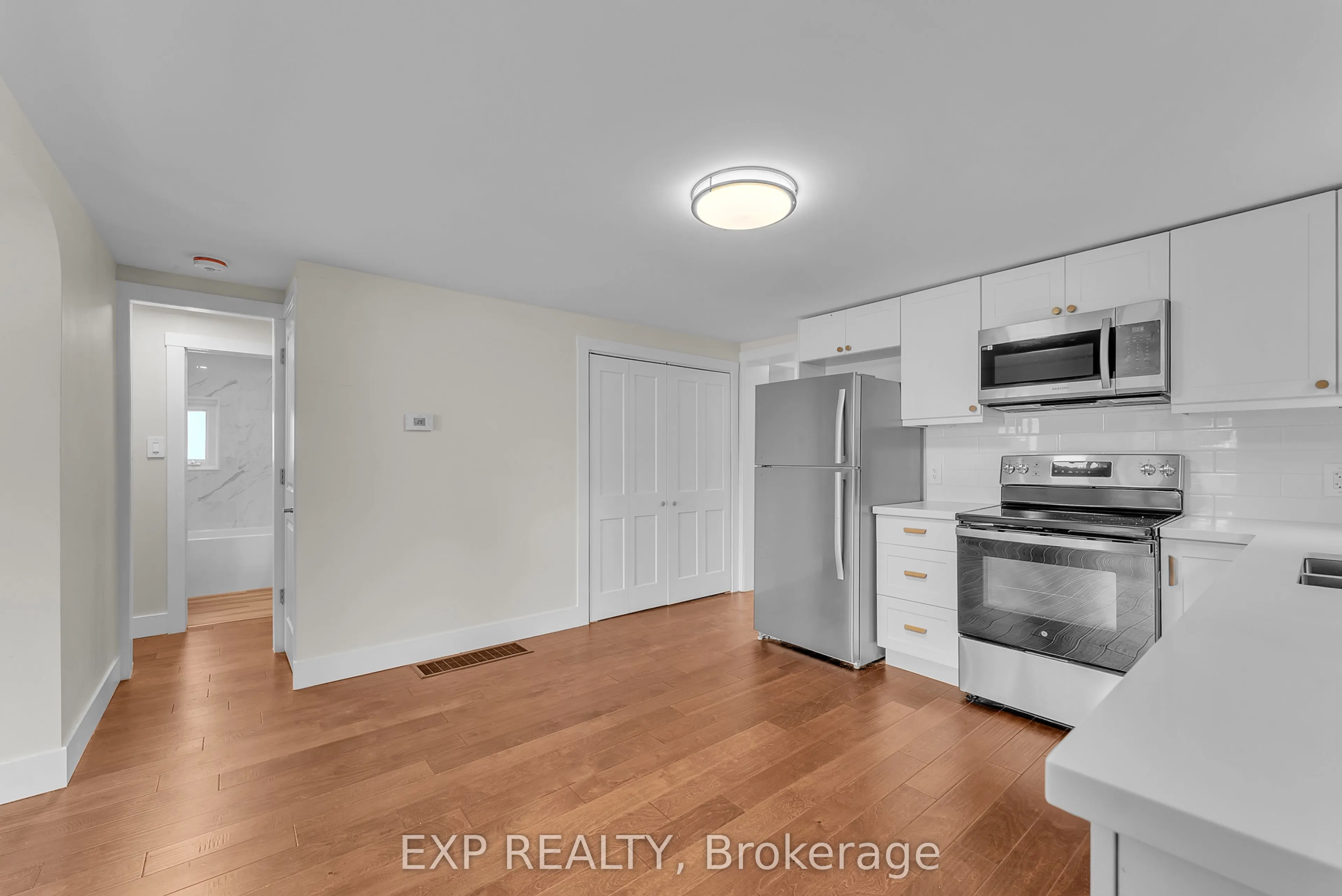 30 Leonard Avenue