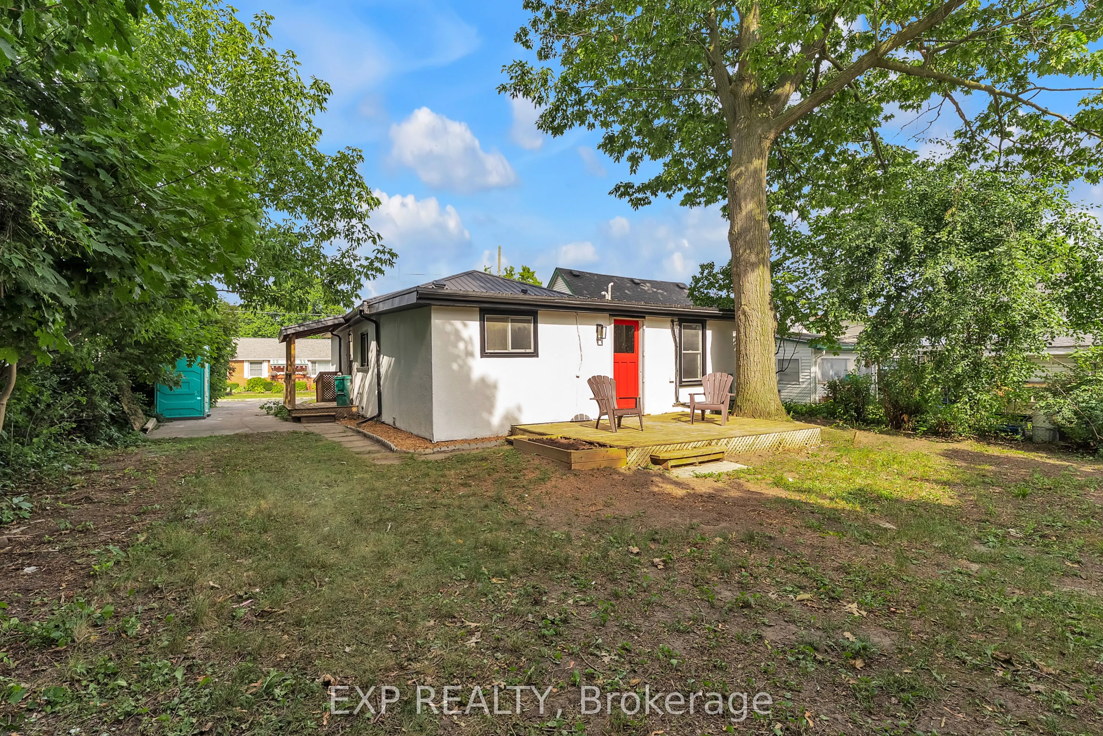 30 Leonard Avenue