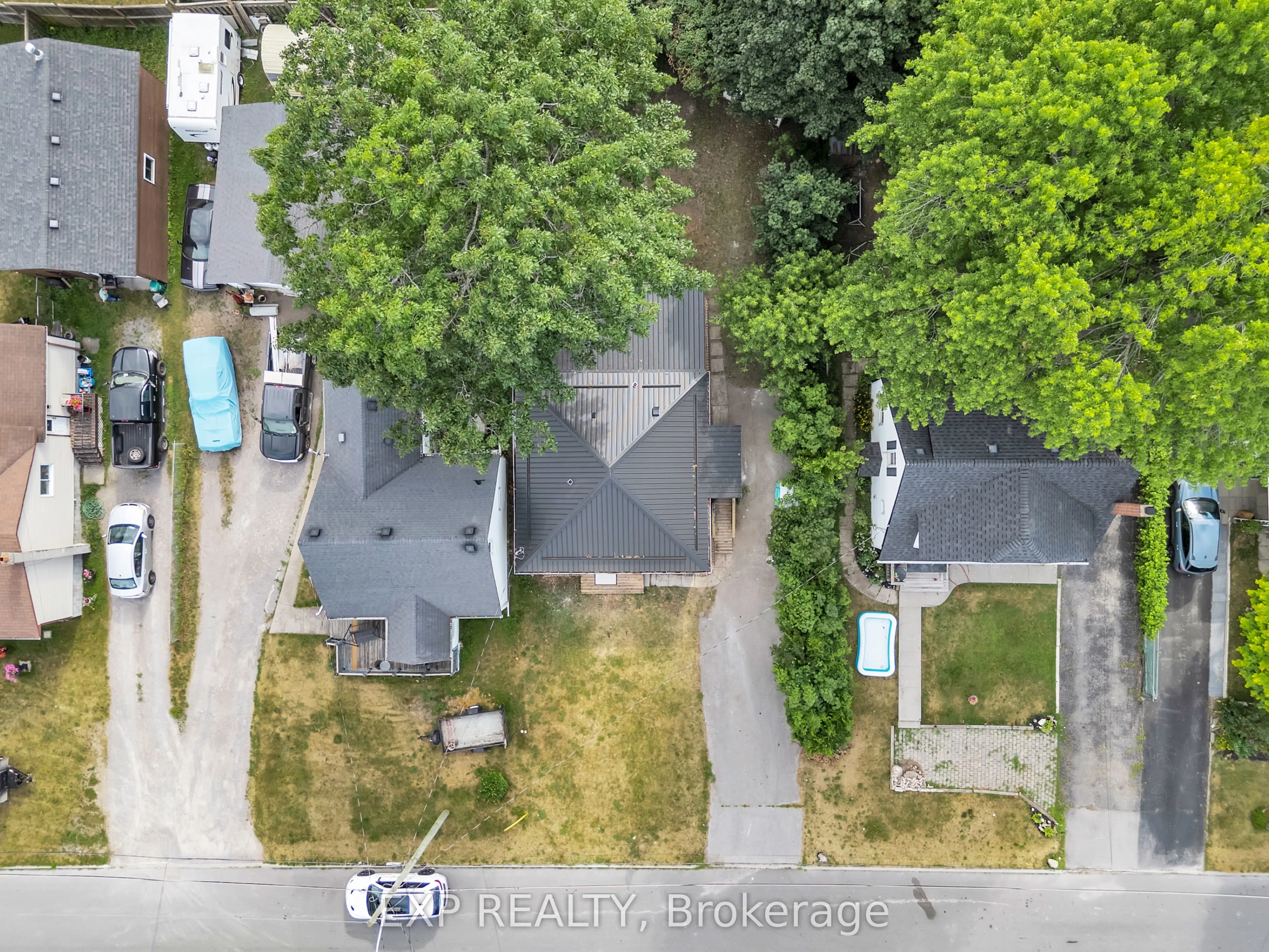 30 Leonard Avenue