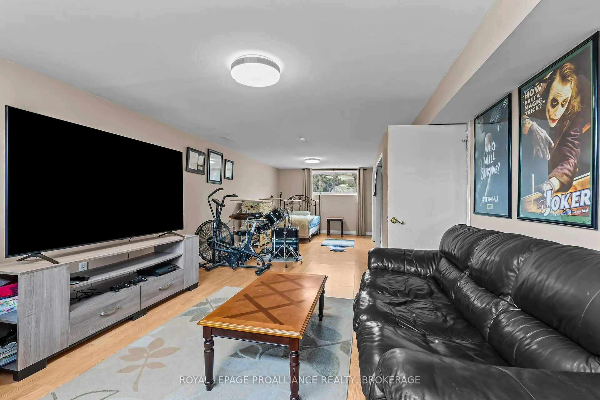 1045 Lawton Place