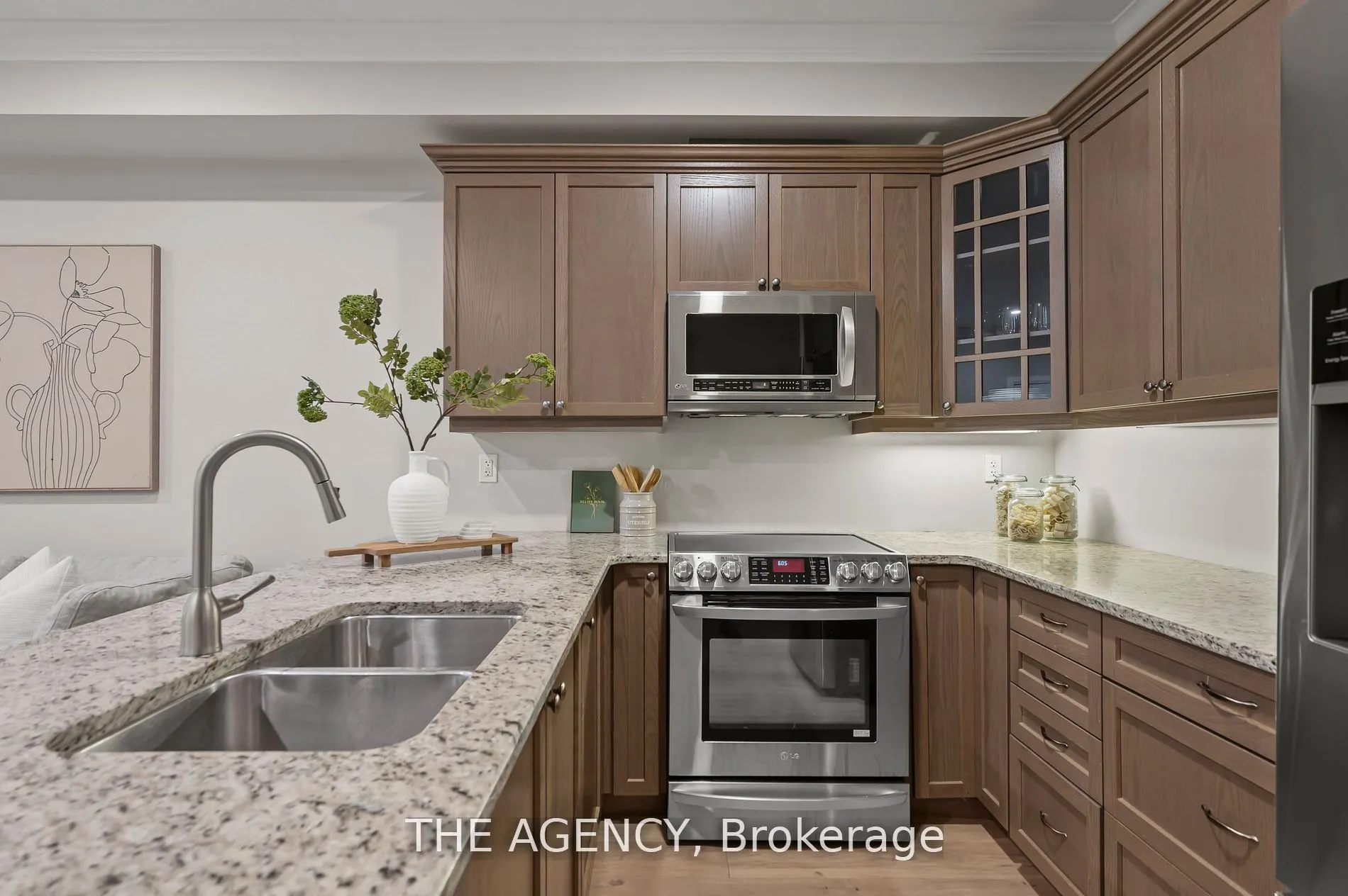 54 Nisbet Boulevard, #20
