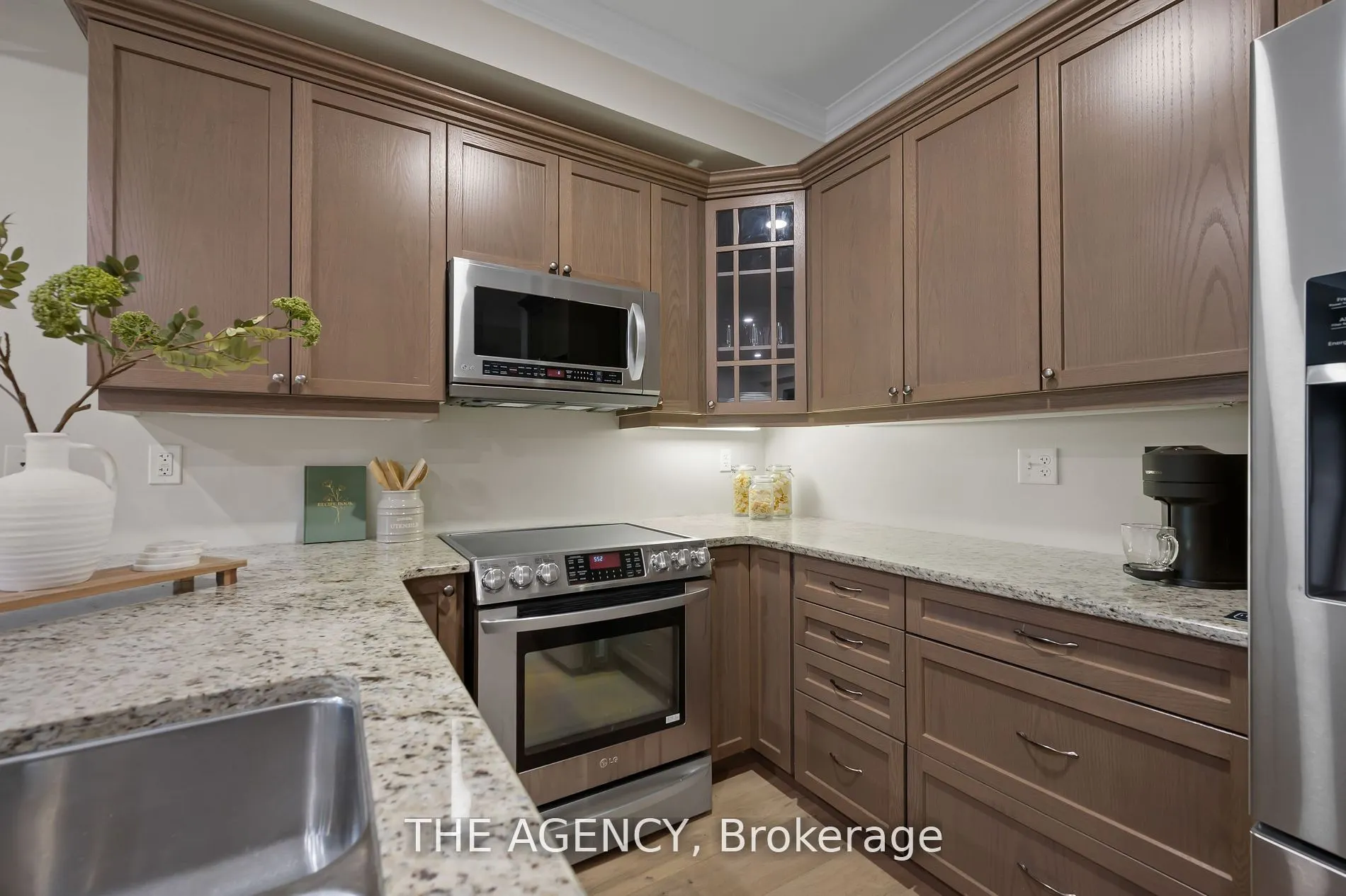 54 Nisbet Boulevard, #20