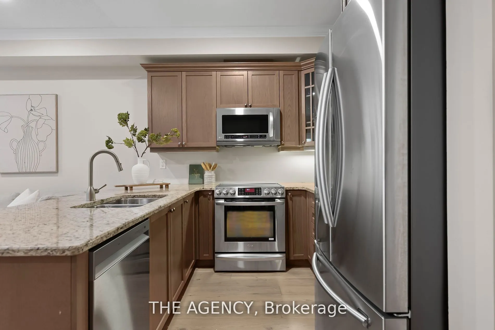 54 Nisbet Boulevard, #20
