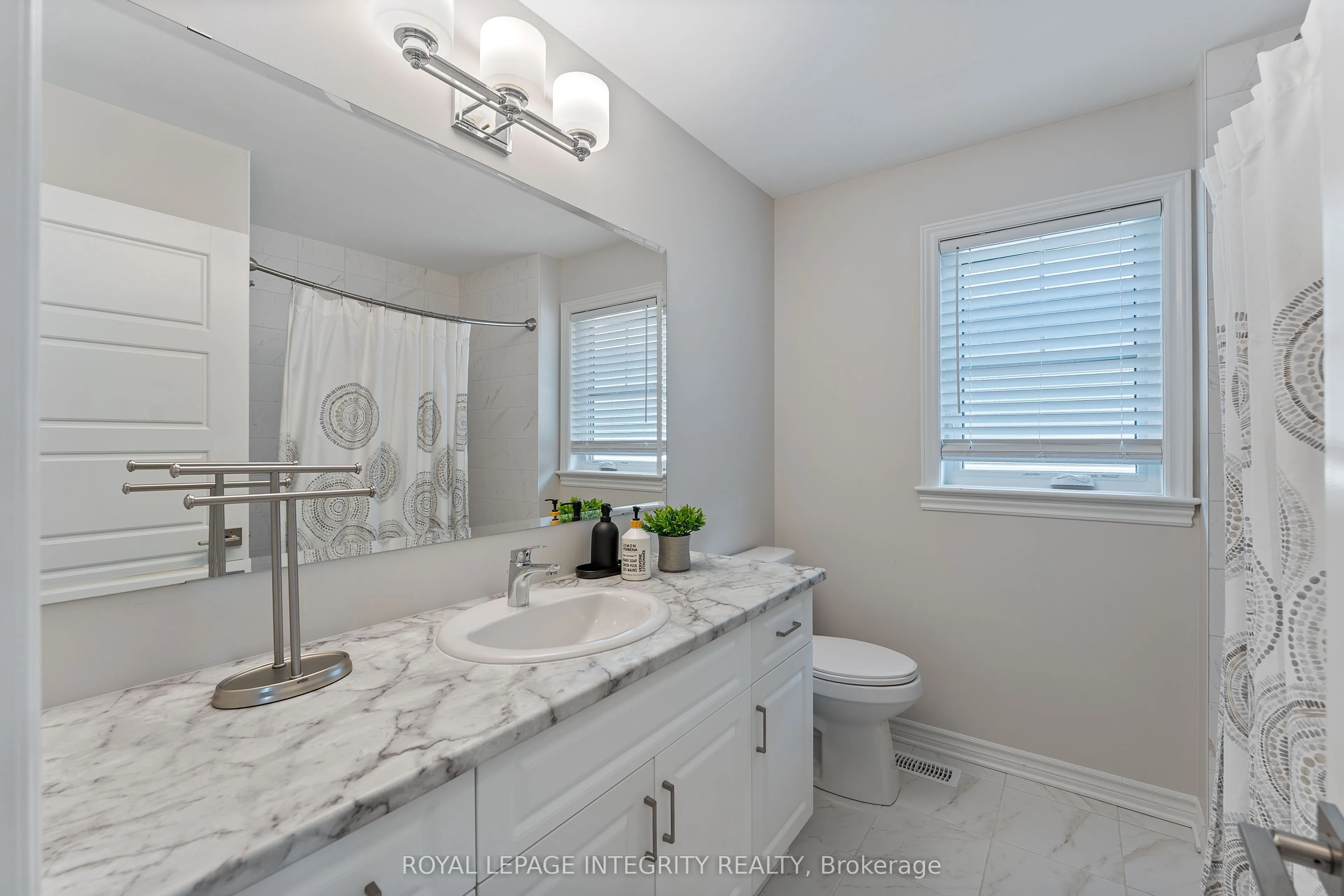 820 Clapham Terrace