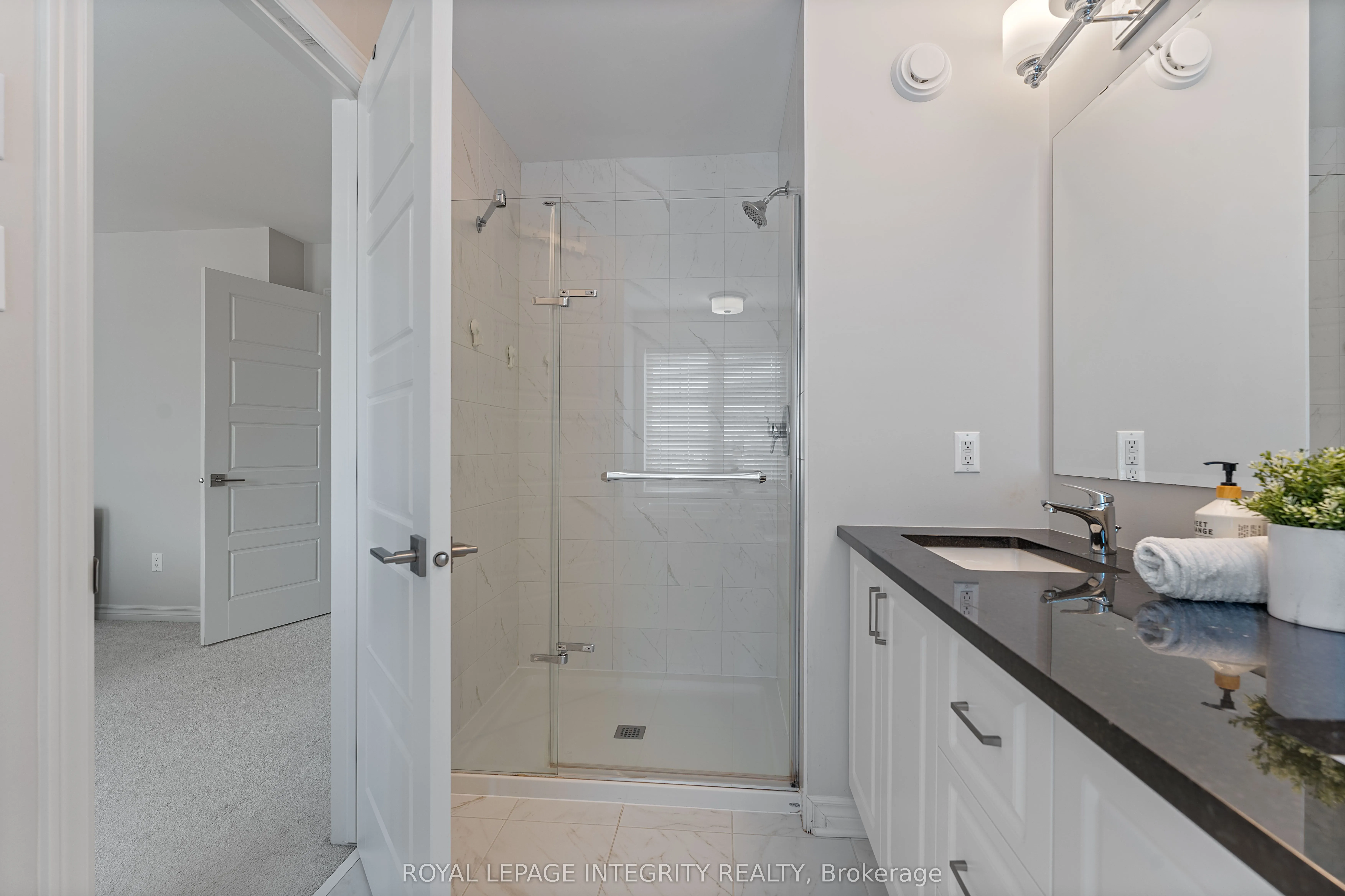820 Clapham Terrace