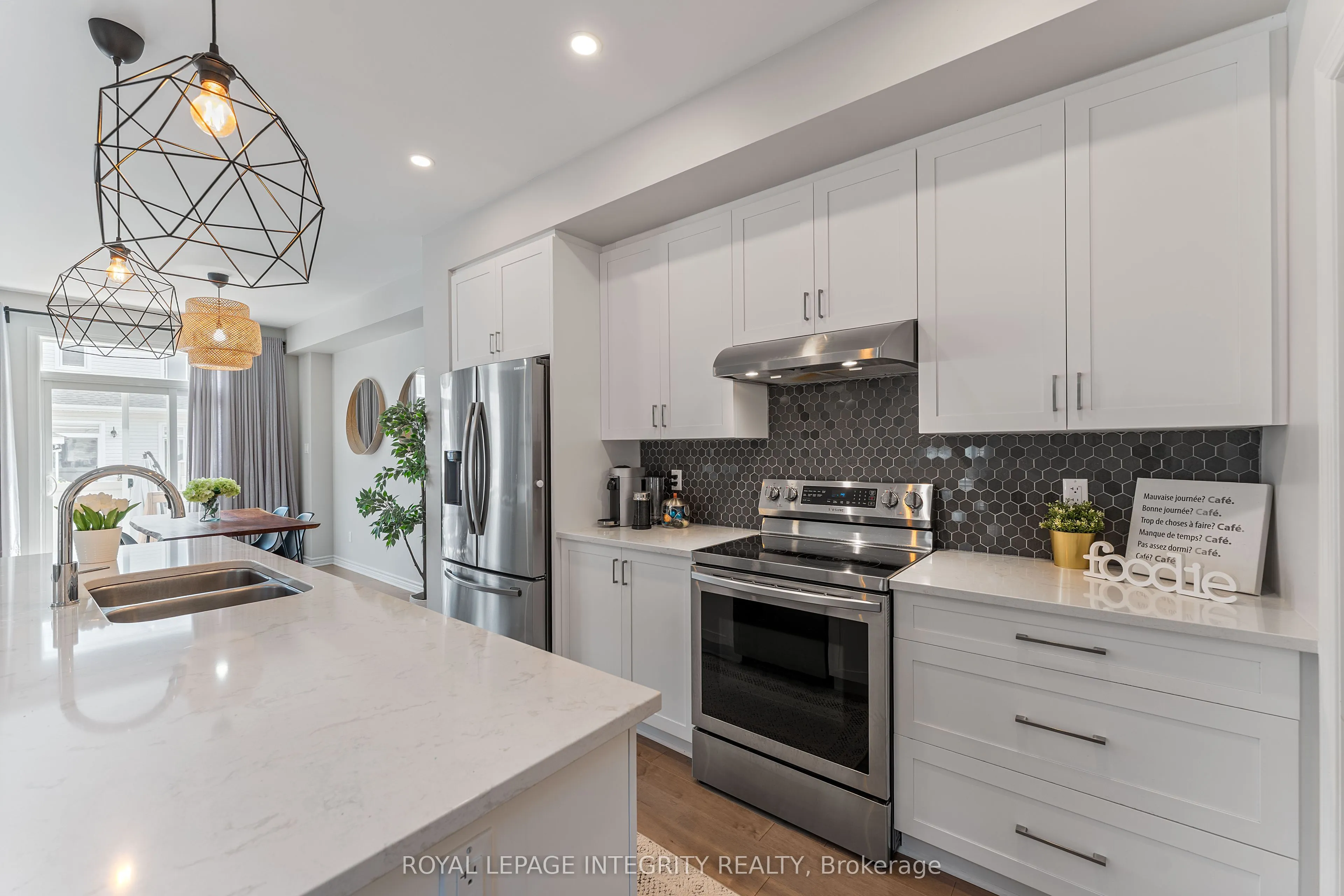 820 Clapham Terrace