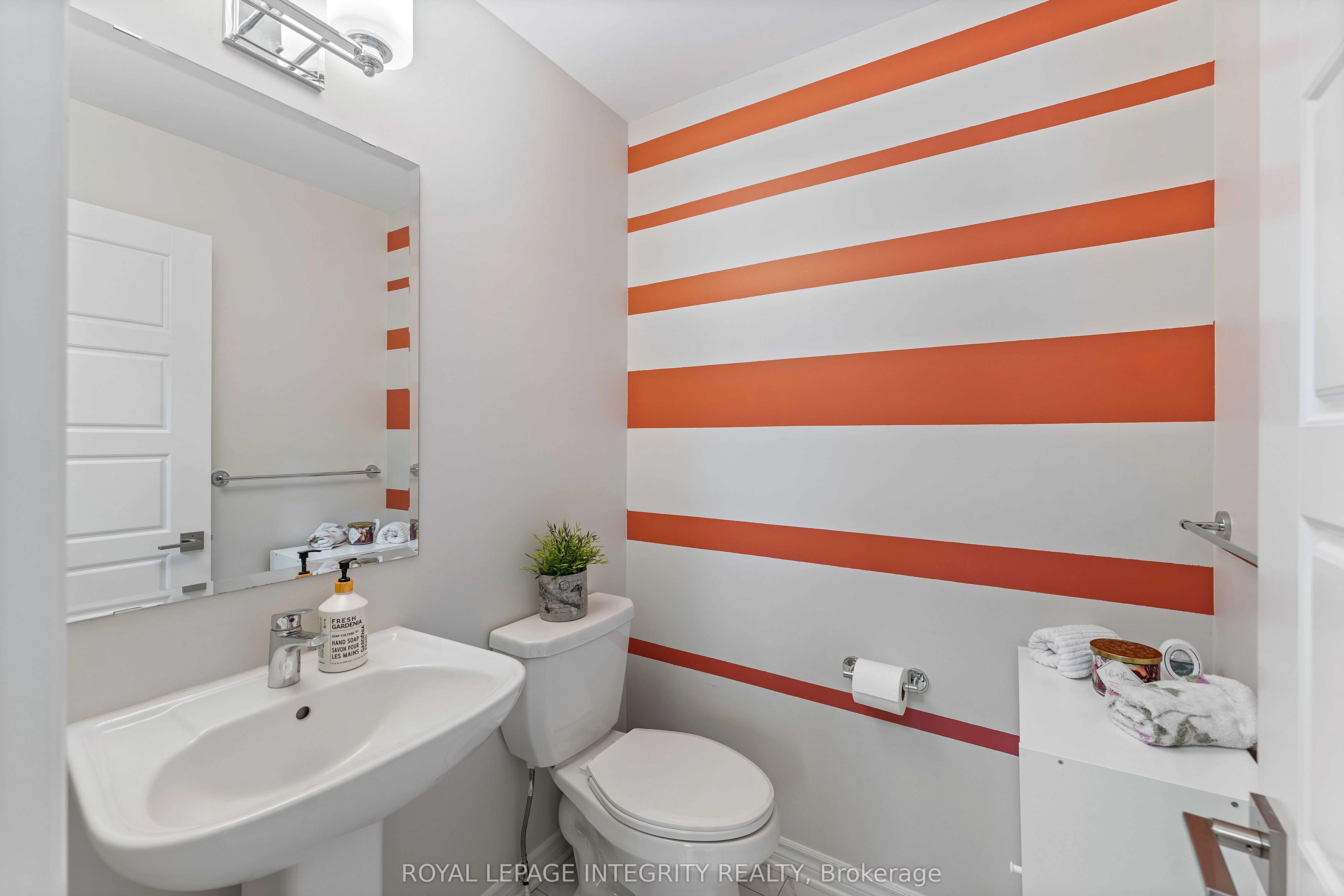 820 Clapham Terrace