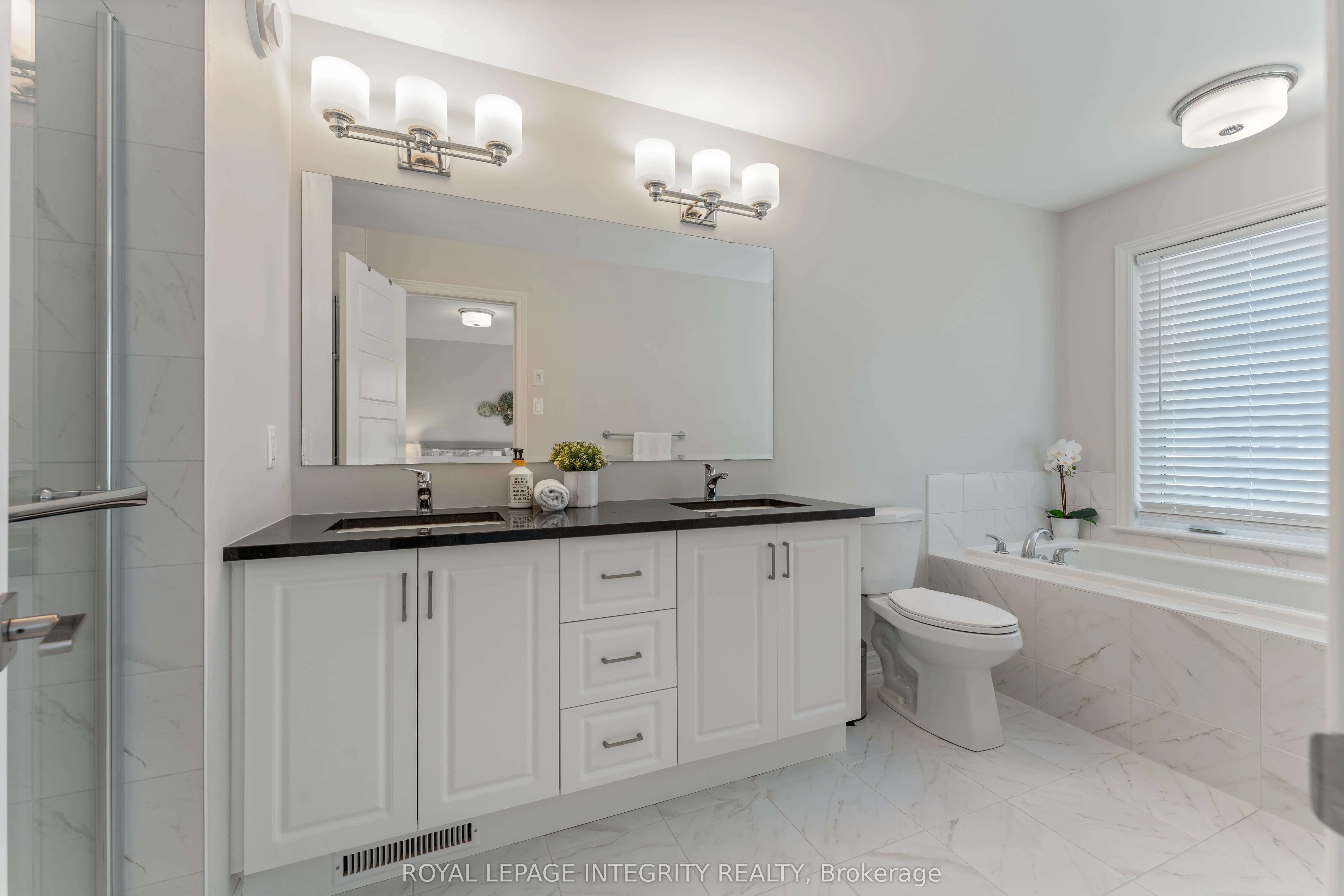 820 Clapham Terrace