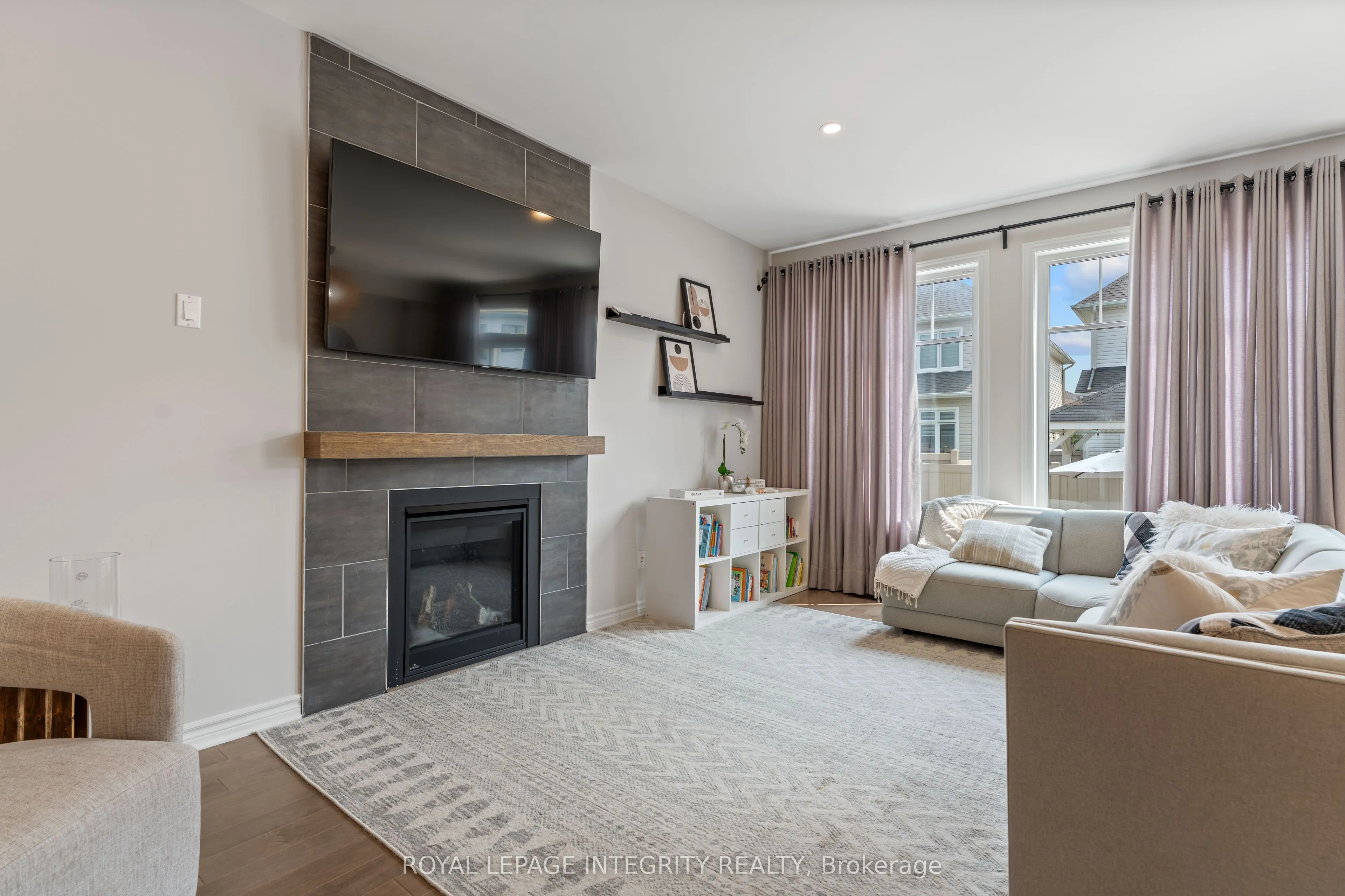 820 Clapham Terrace