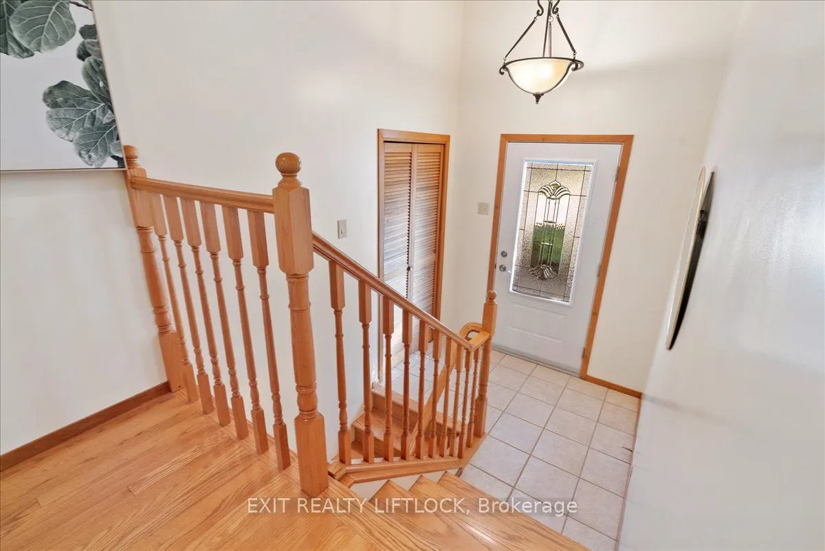 1540 Redwood Drive