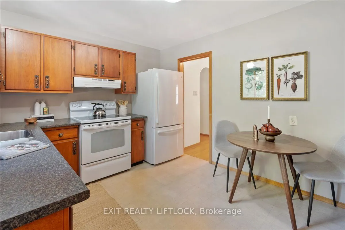 1540 Redwood Drive