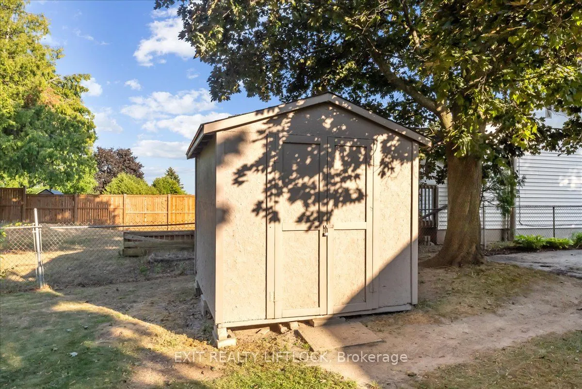 1540 Redwood Drive