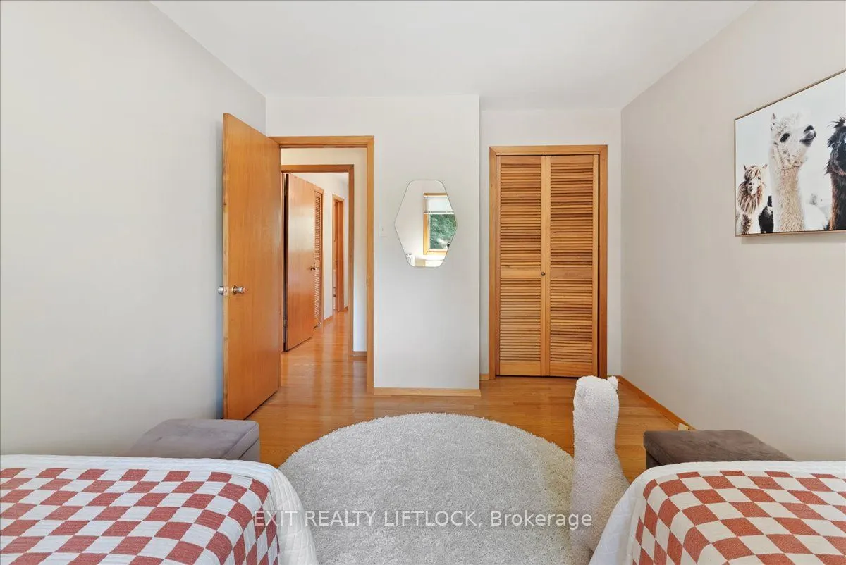1540 Redwood Drive