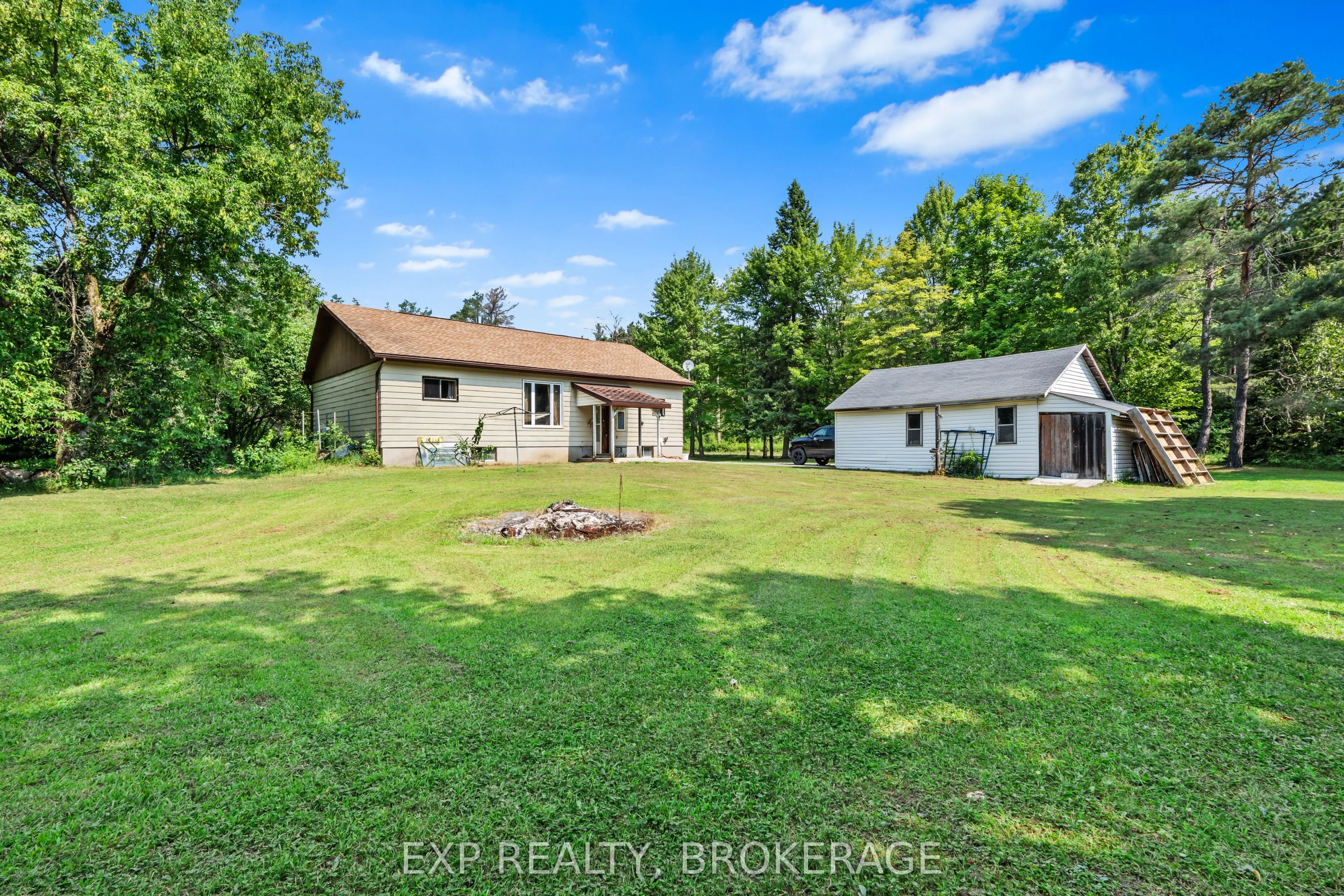 4 DENISON Drive