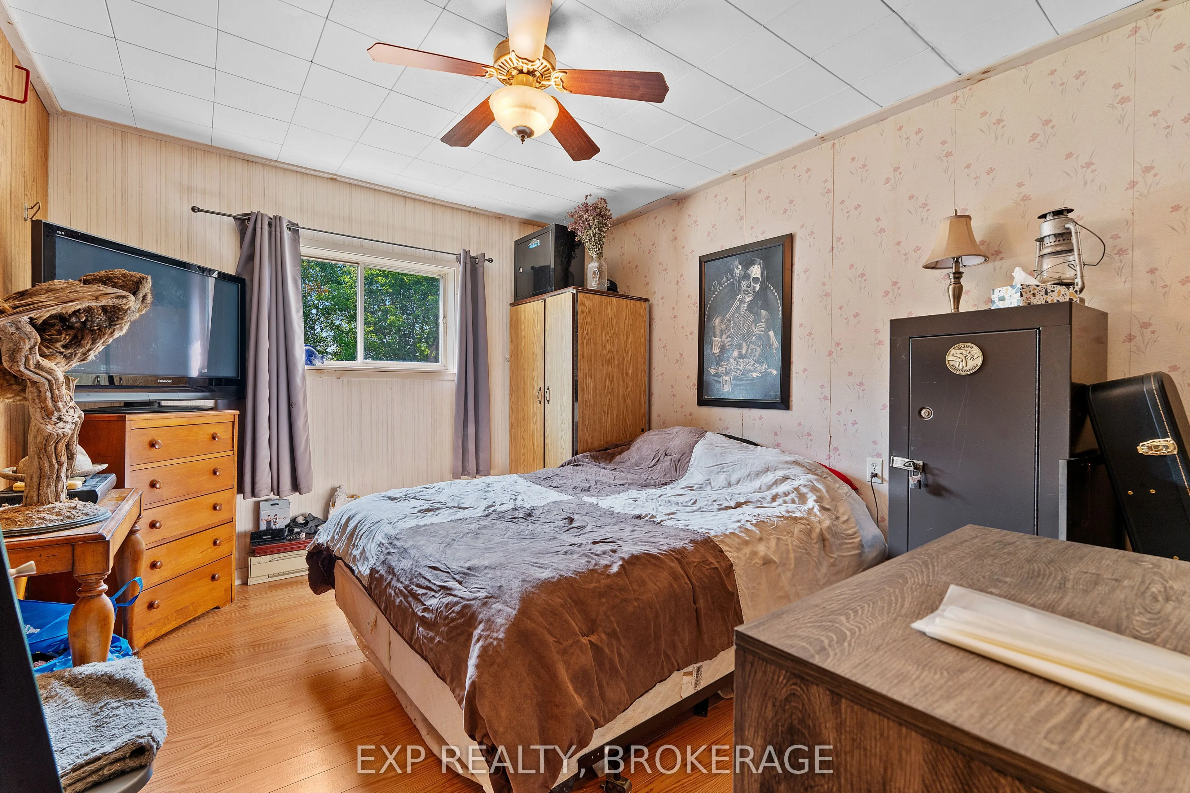 4 DENISON Drive