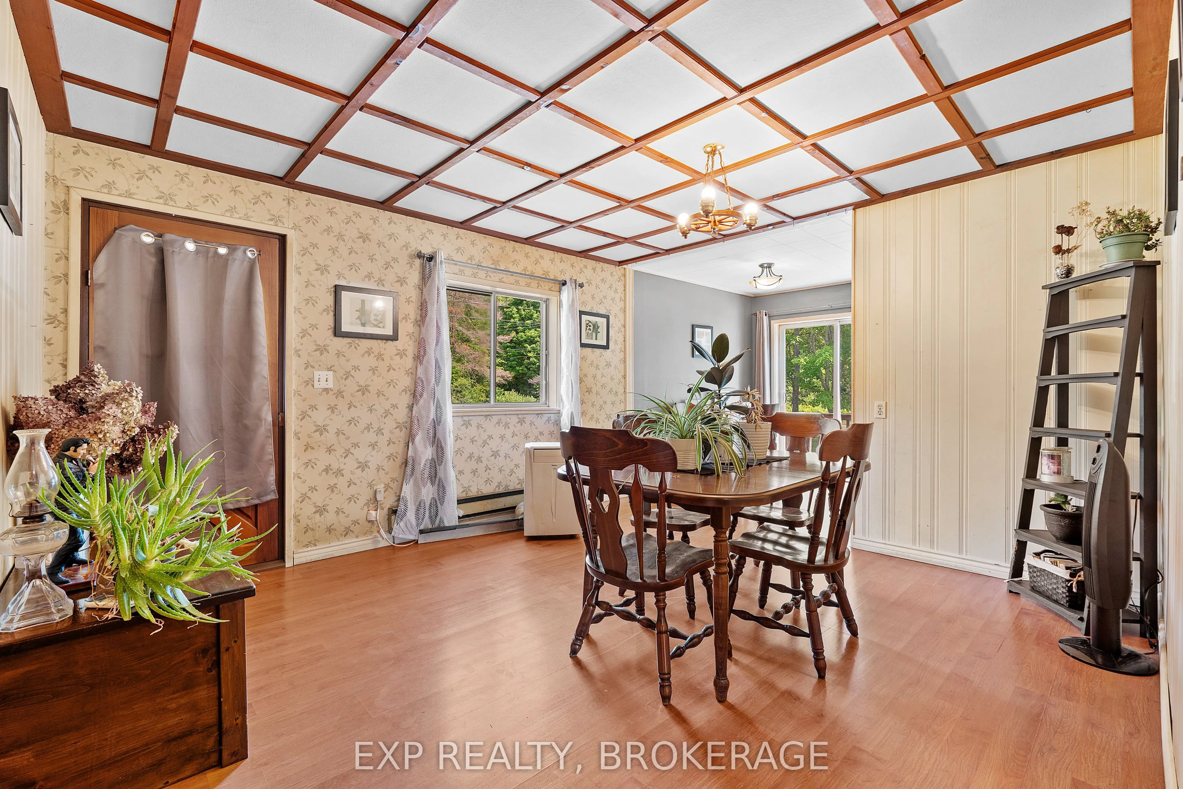 4 DENISON Drive