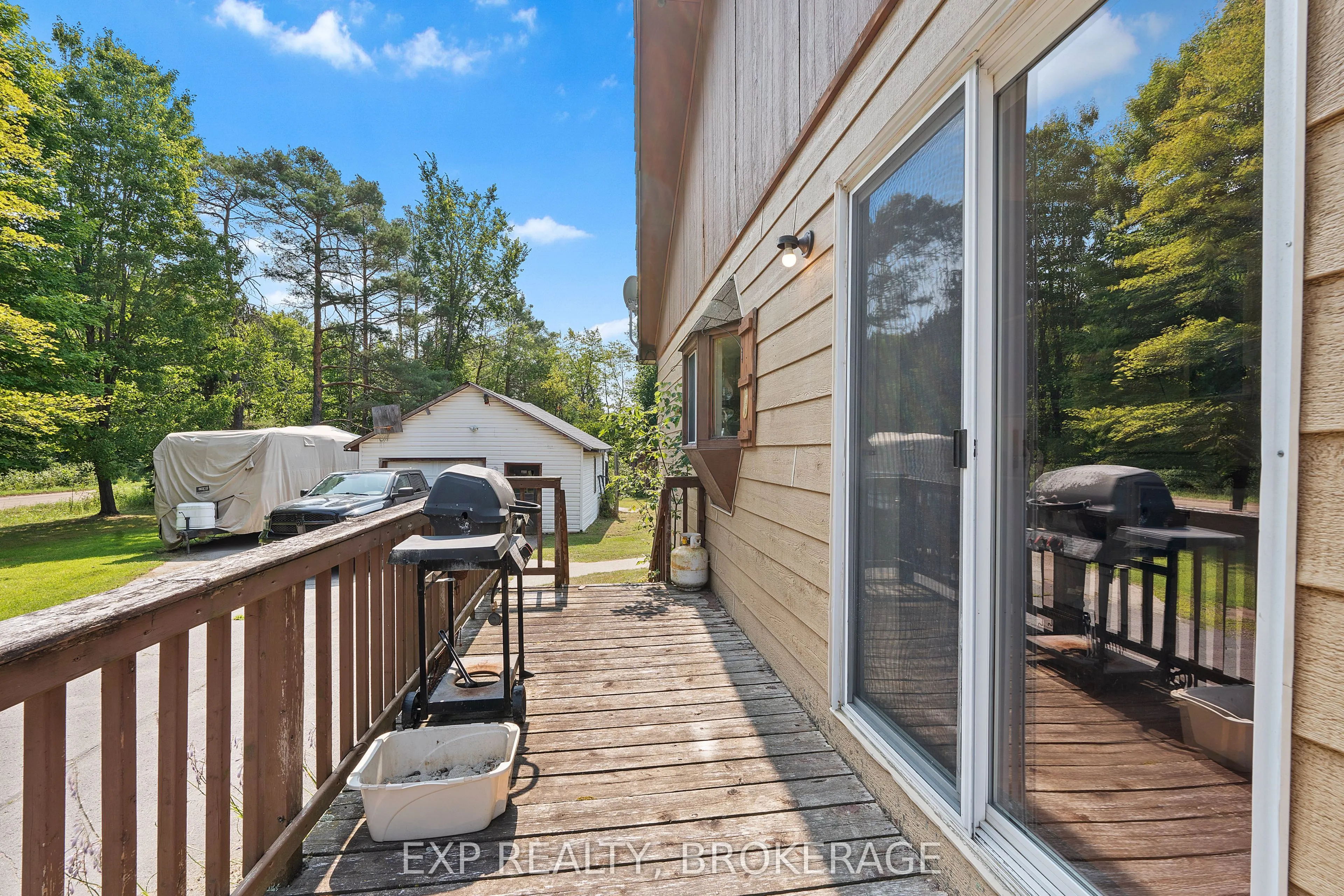 4 DENISON Drive