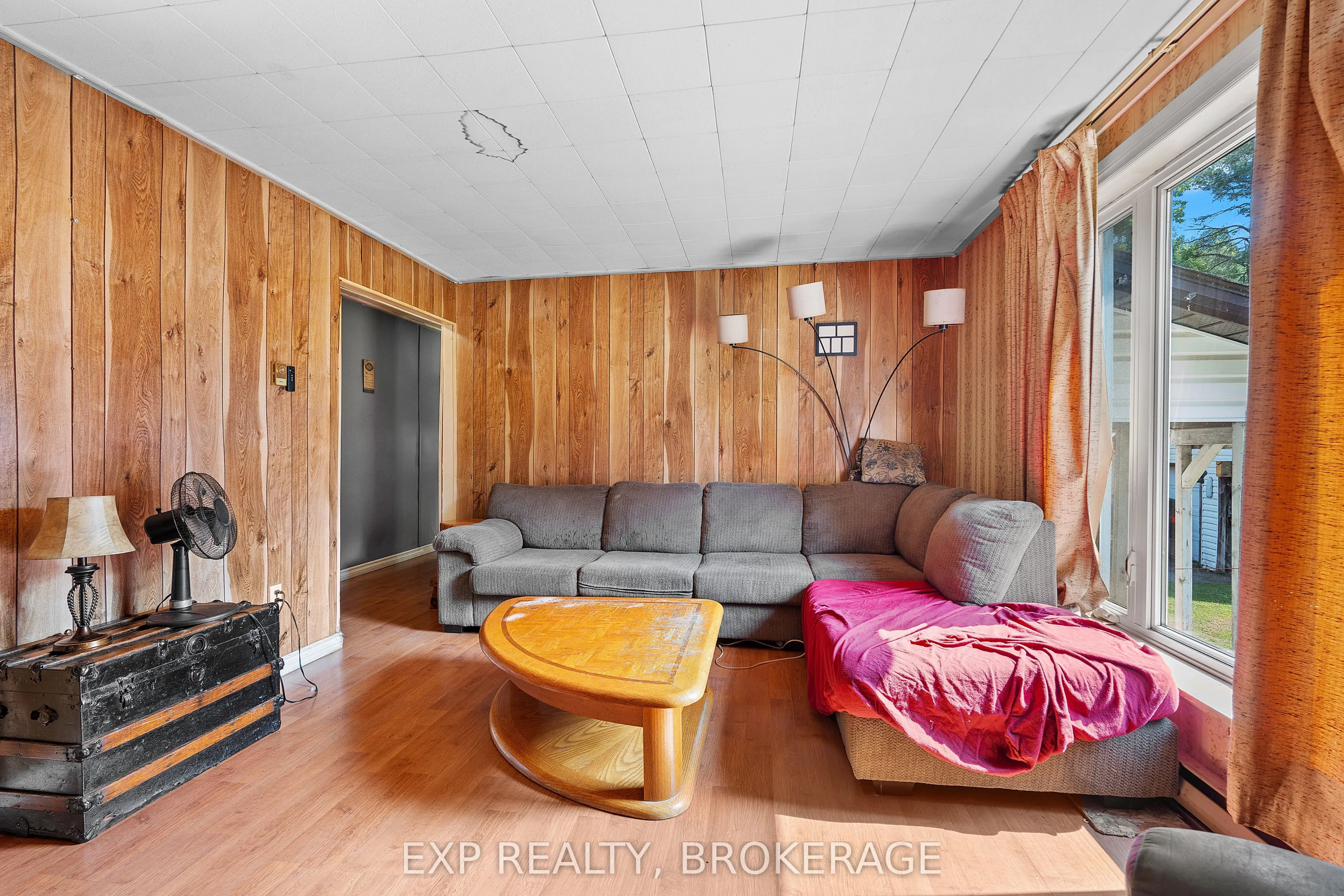 4 DENISON Drive