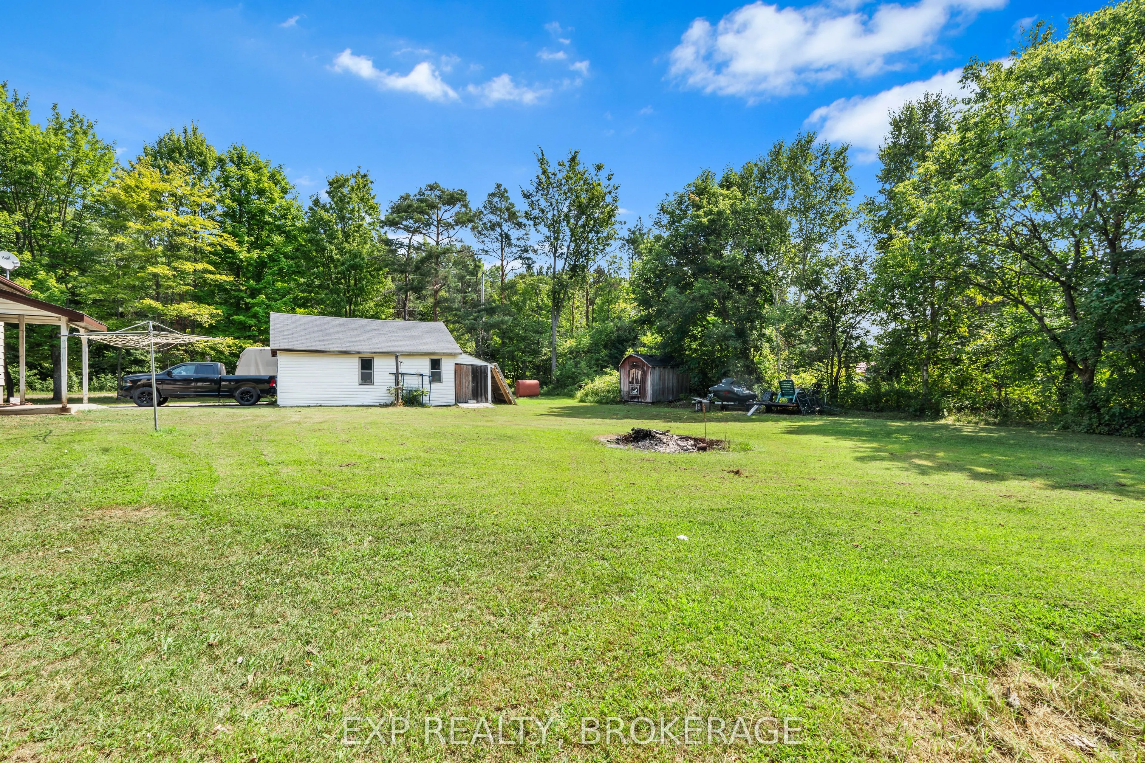 4 DENISON Drive