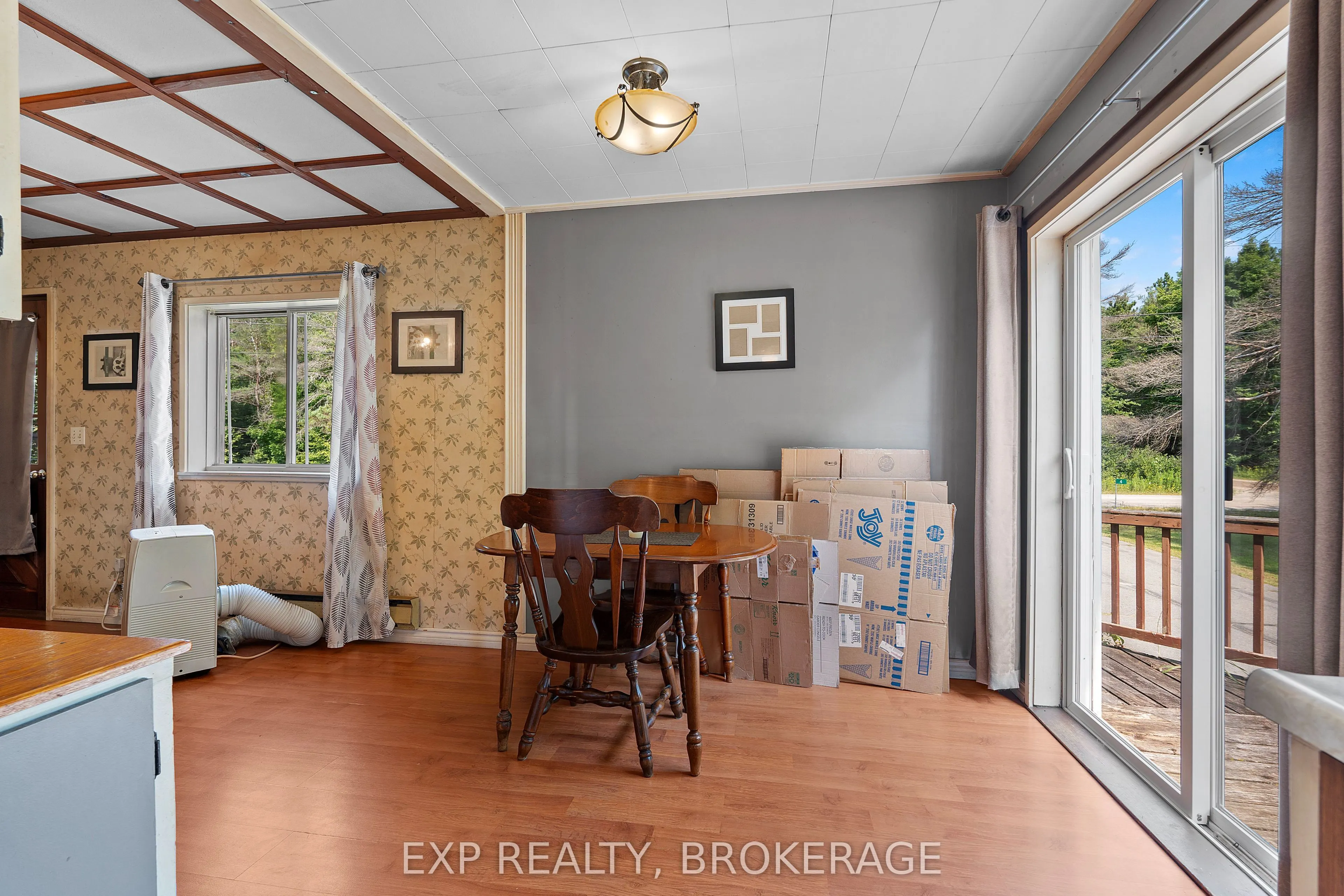 4 DENISON Drive