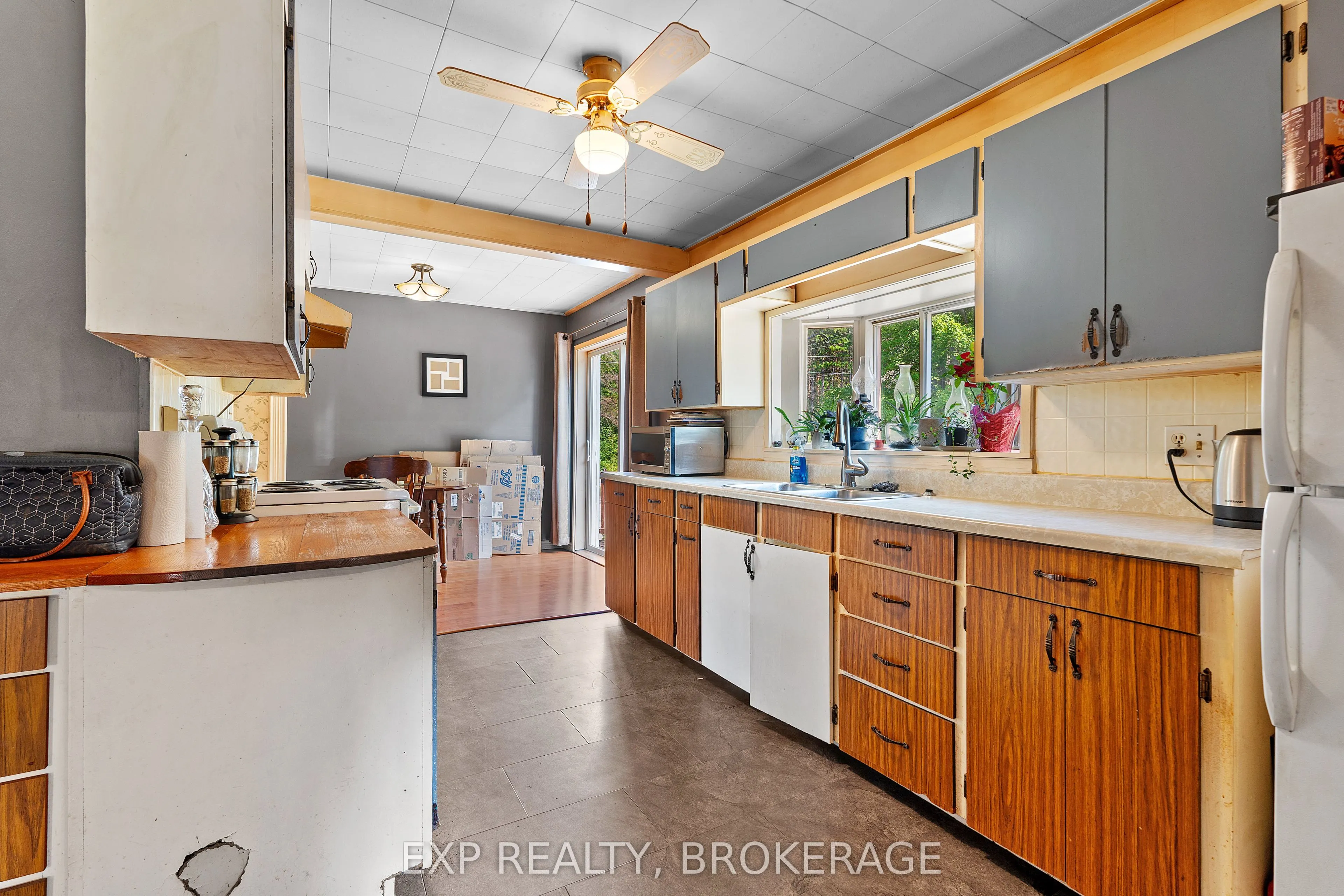 4 DENISON Drive
