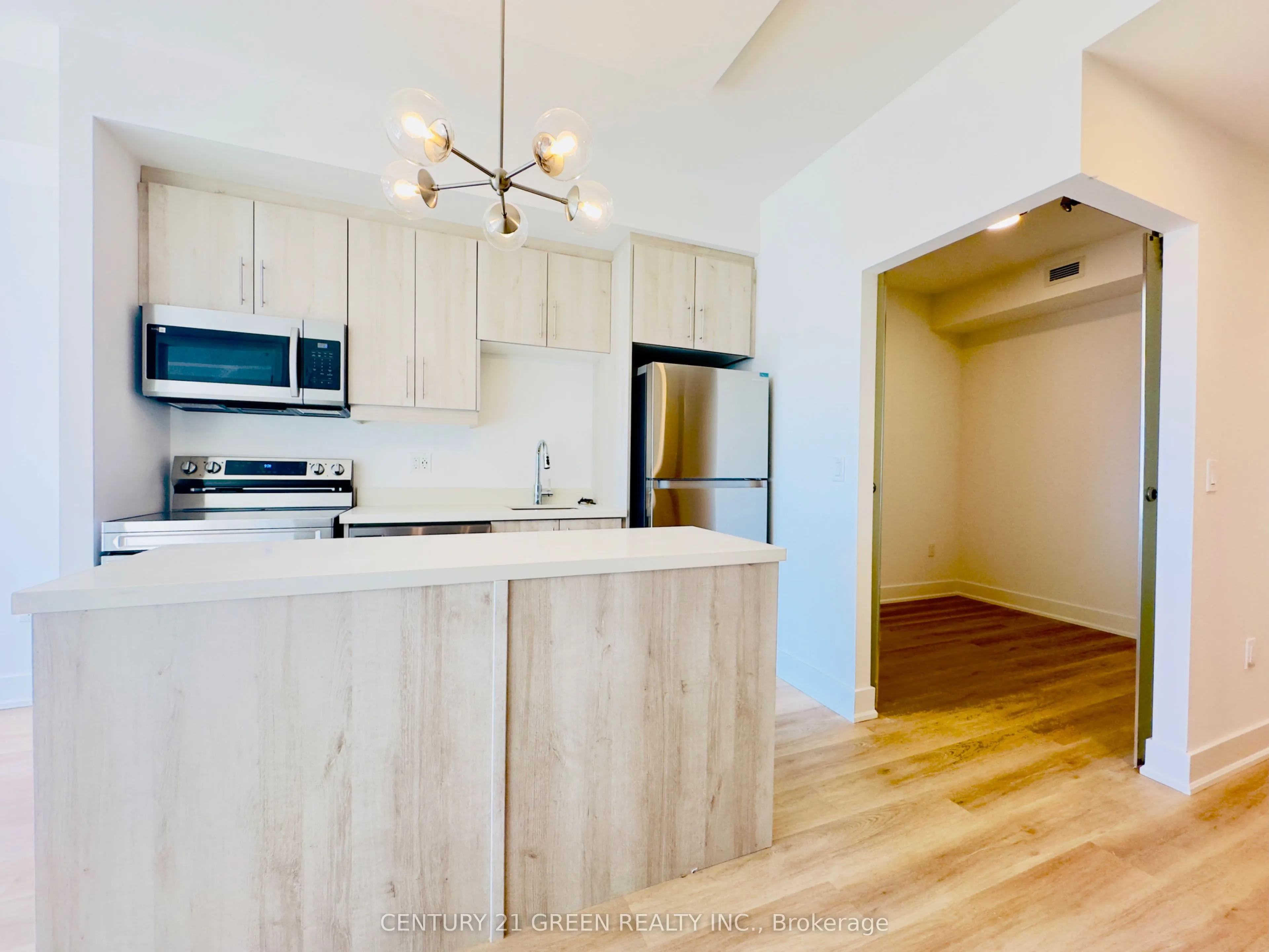 575 Conklin Road N, #913