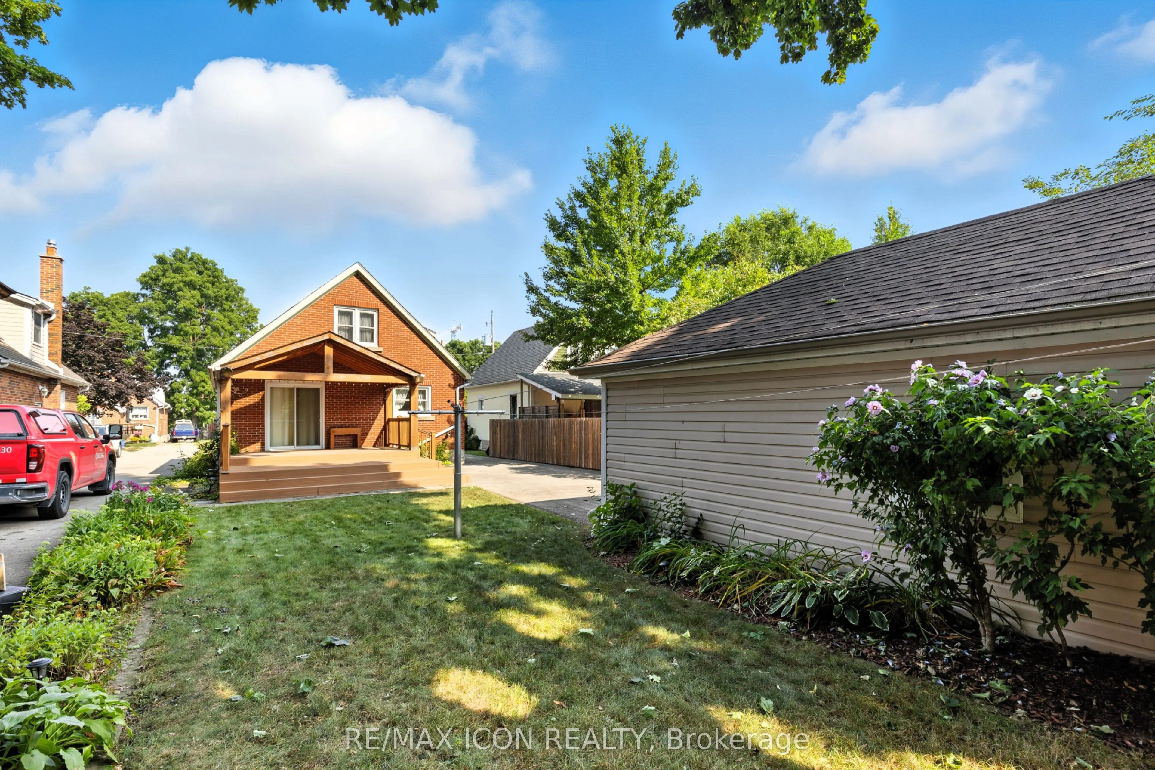 35 Grenville Avenue