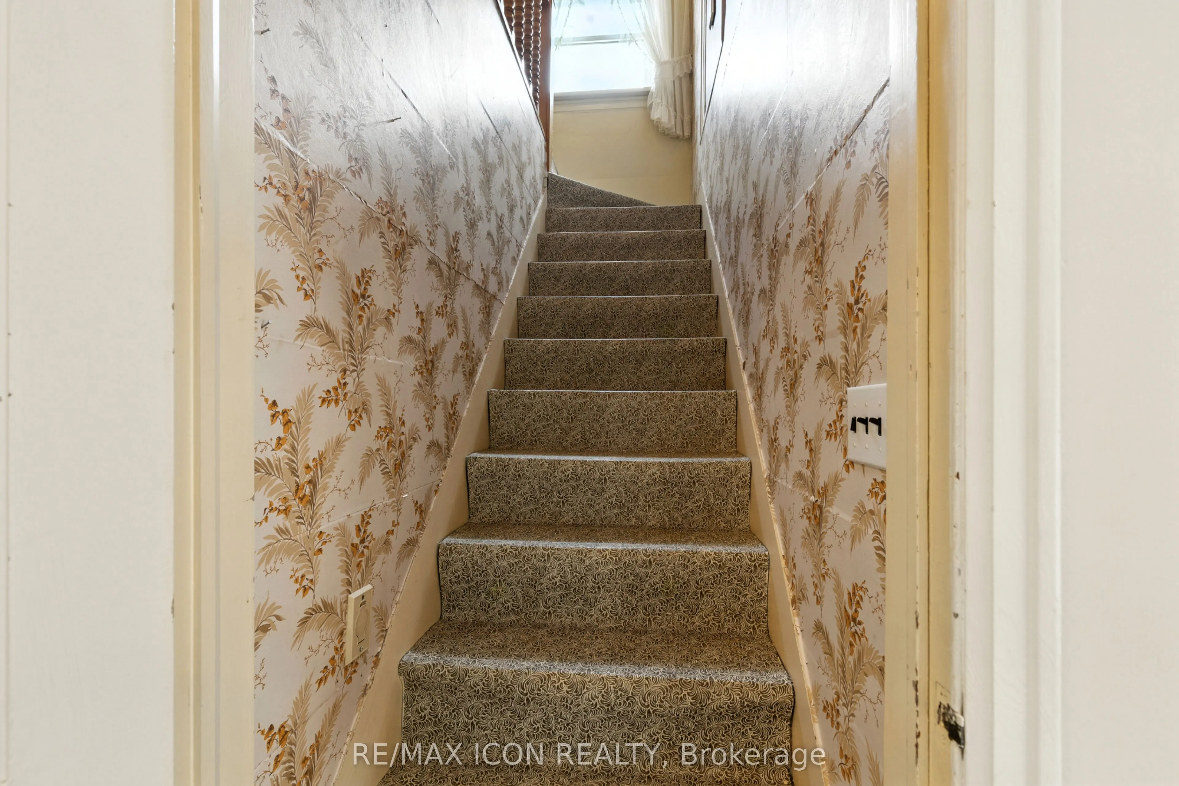 35 Grenville Avenue