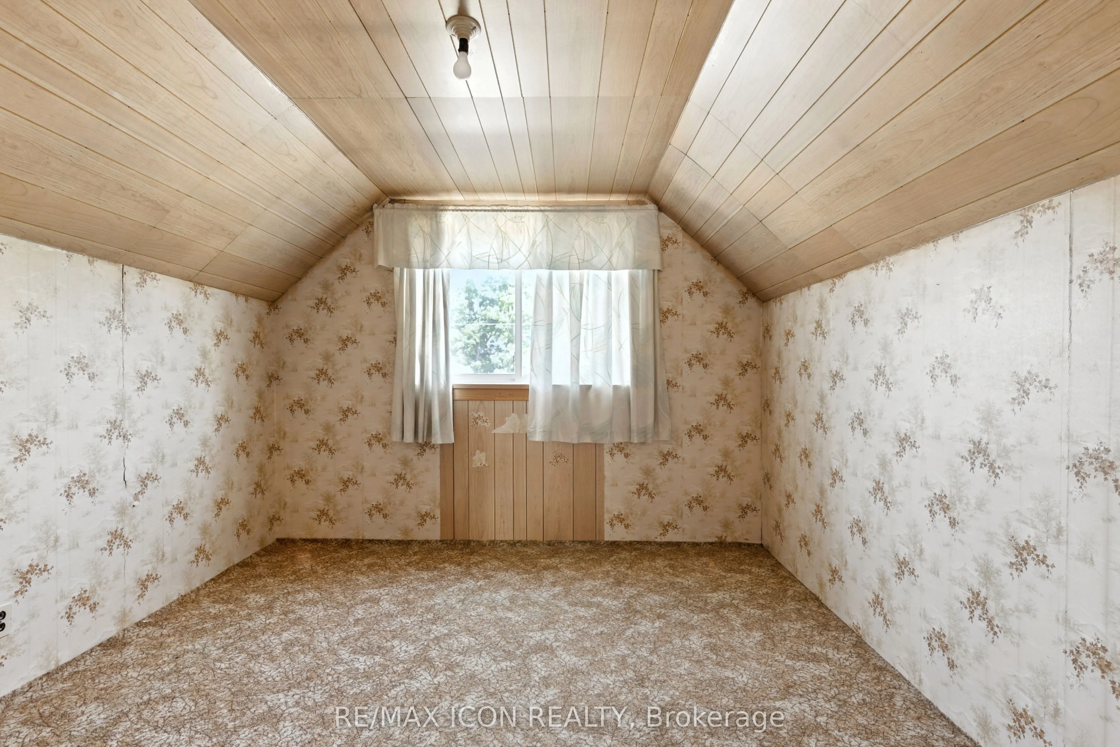 35 Grenville Avenue
