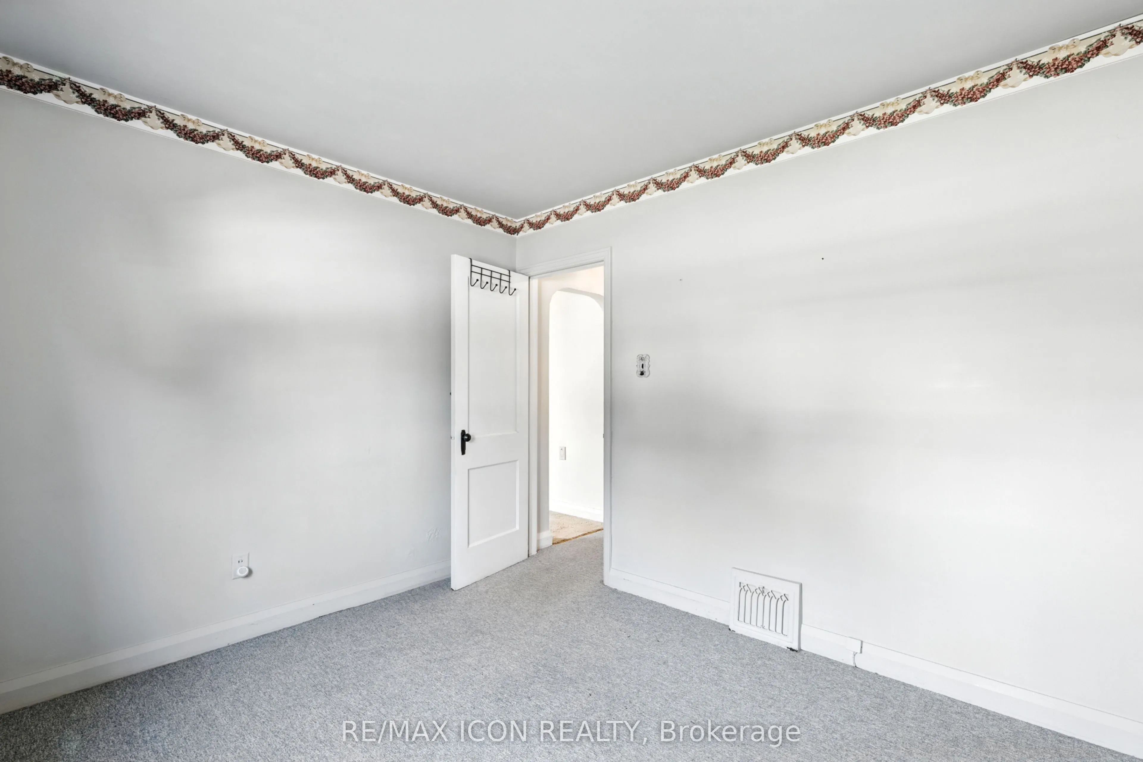 35 Grenville Avenue