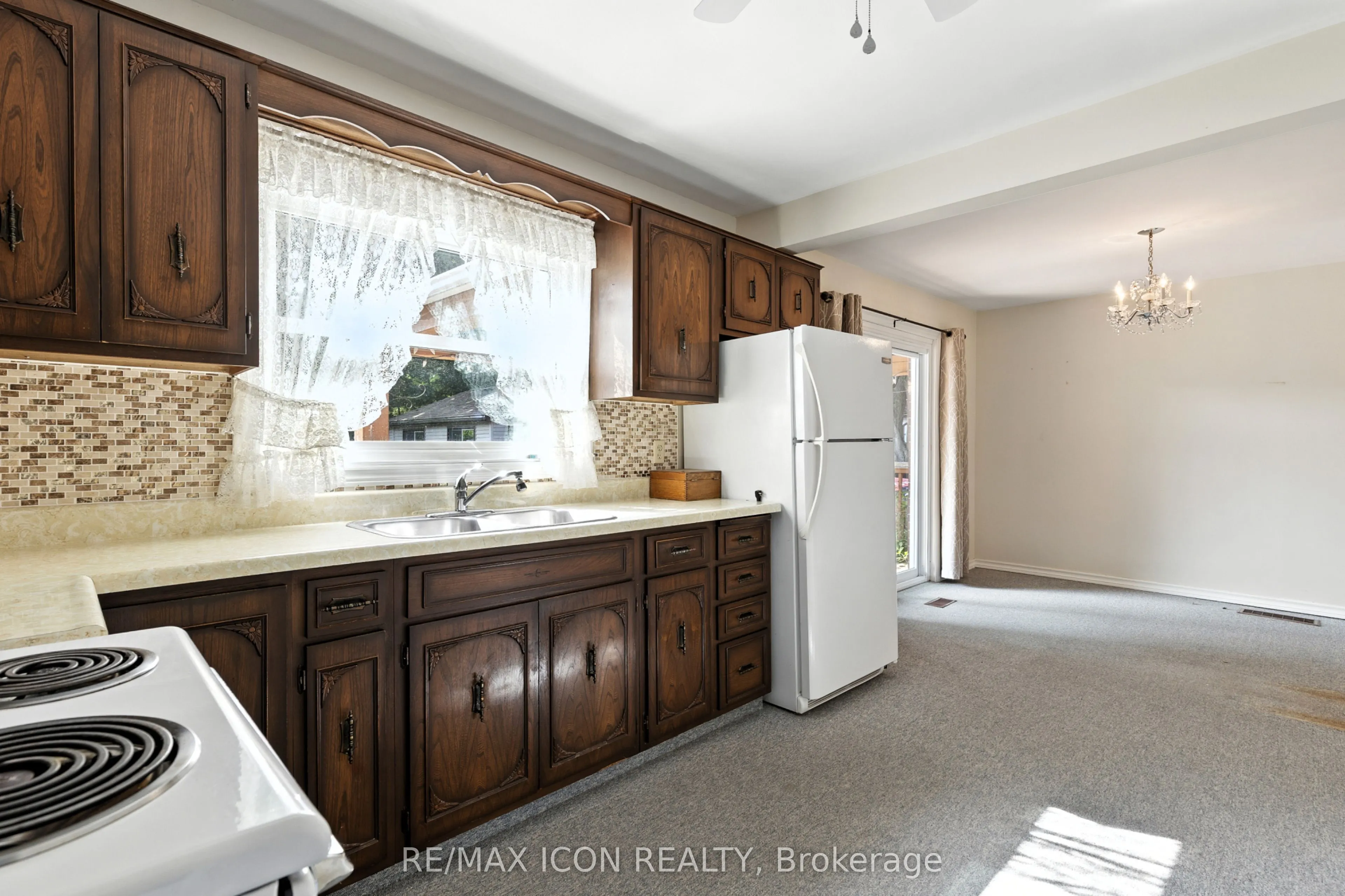 35 Grenville Avenue