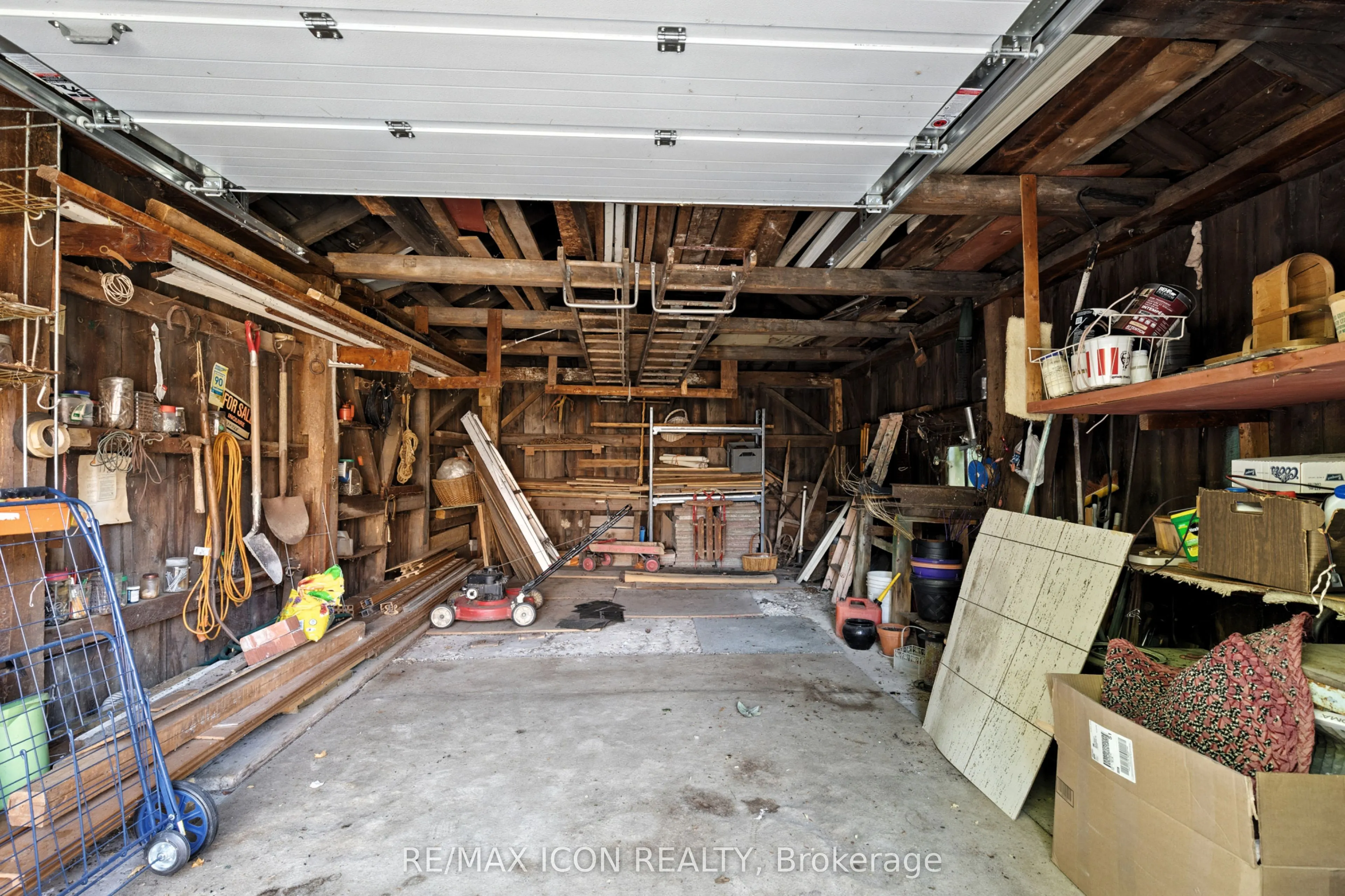 35 Grenville Avenue