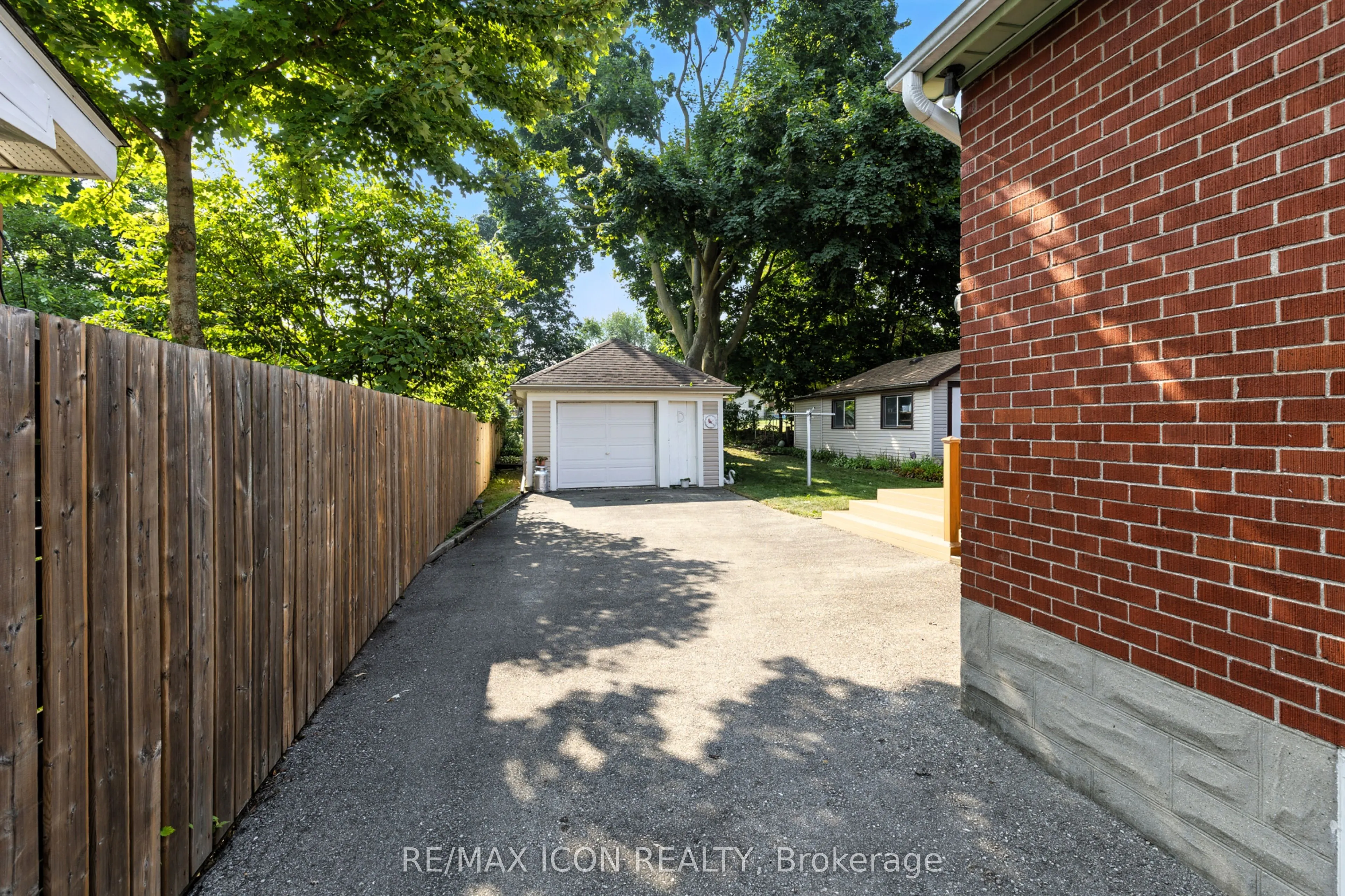 35 Grenville Avenue