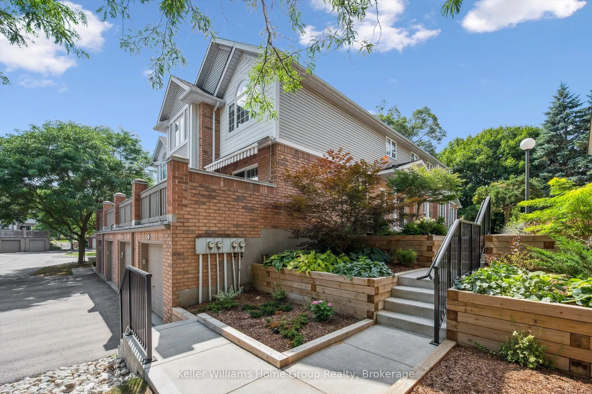 941 Gordon Street, #14