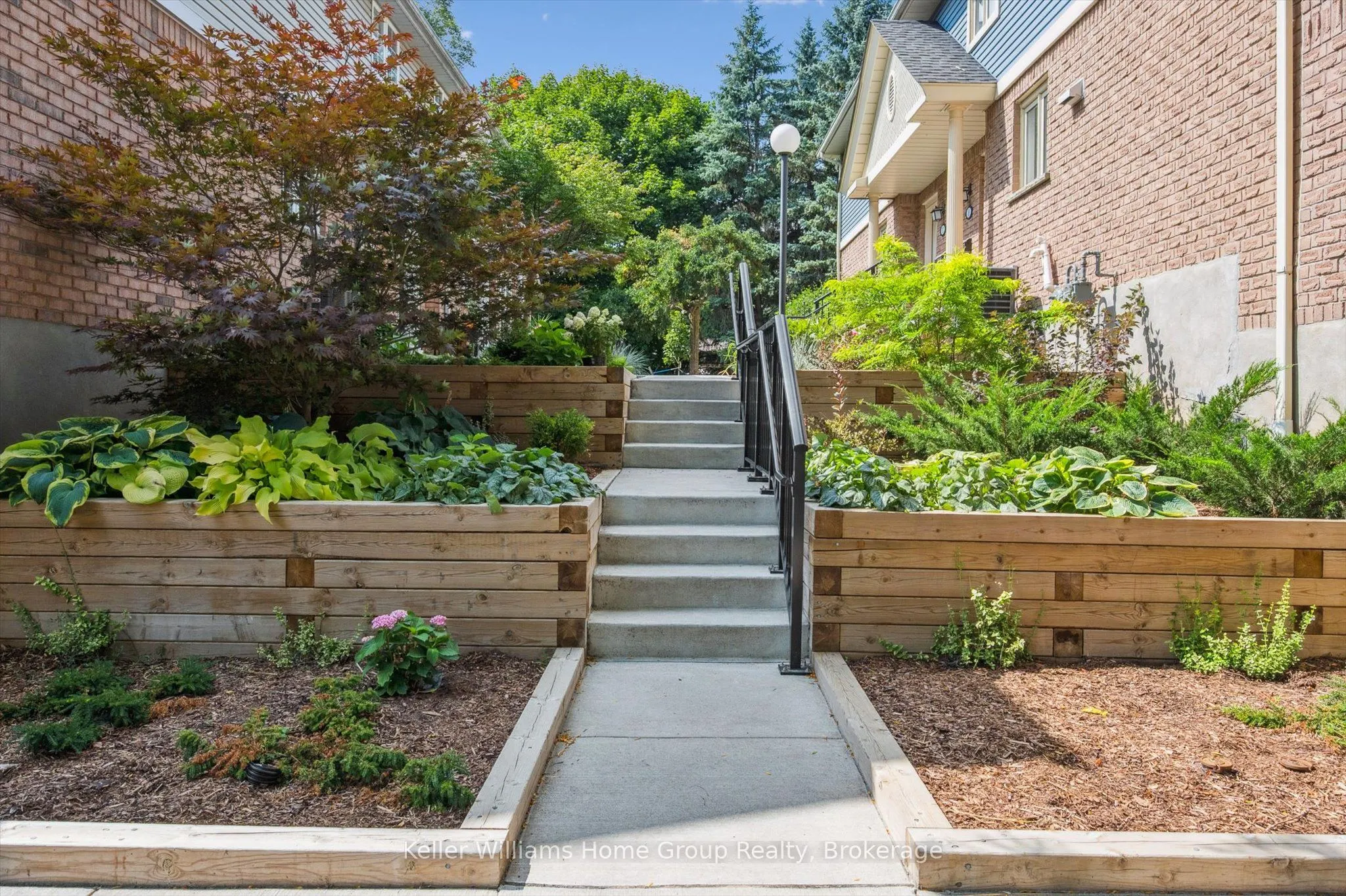 941 Gordon Street, #14