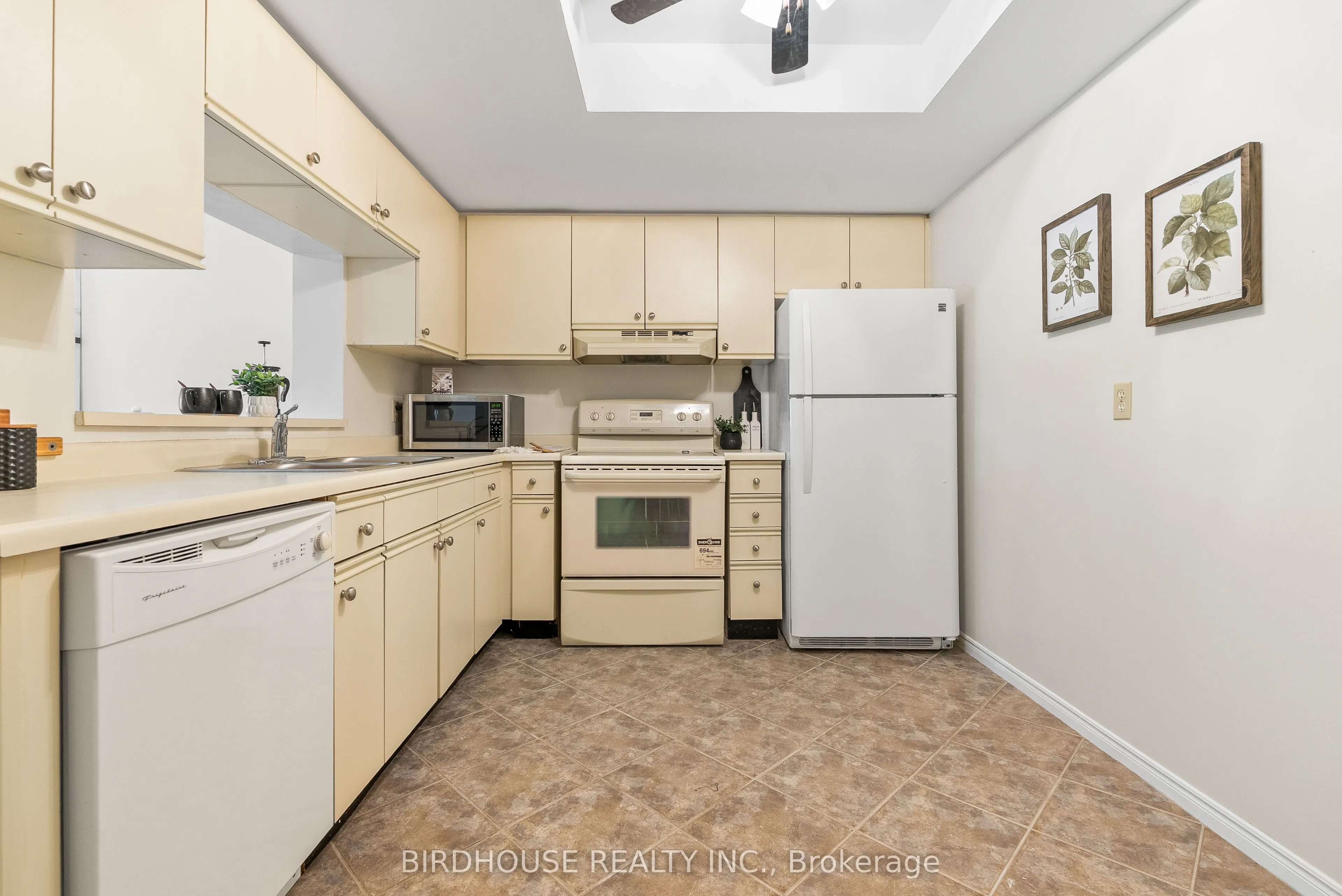 2 Heritage Way, #202