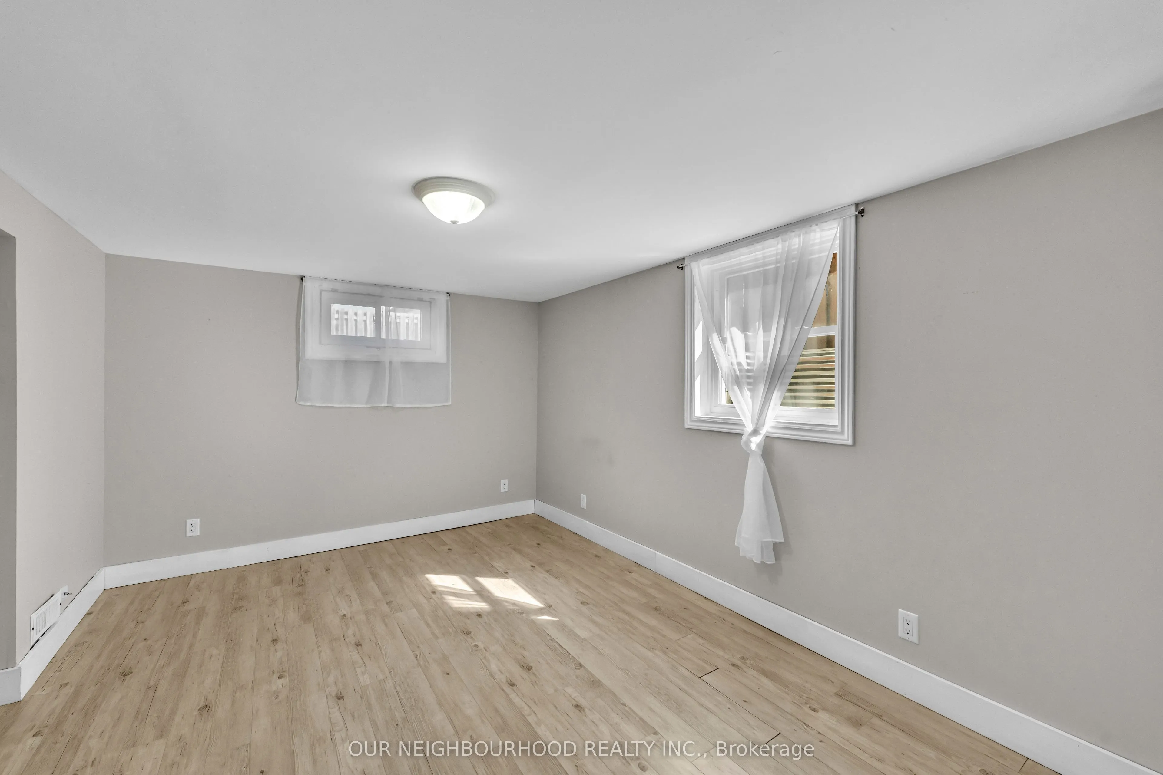 538 Shirley Street, #B