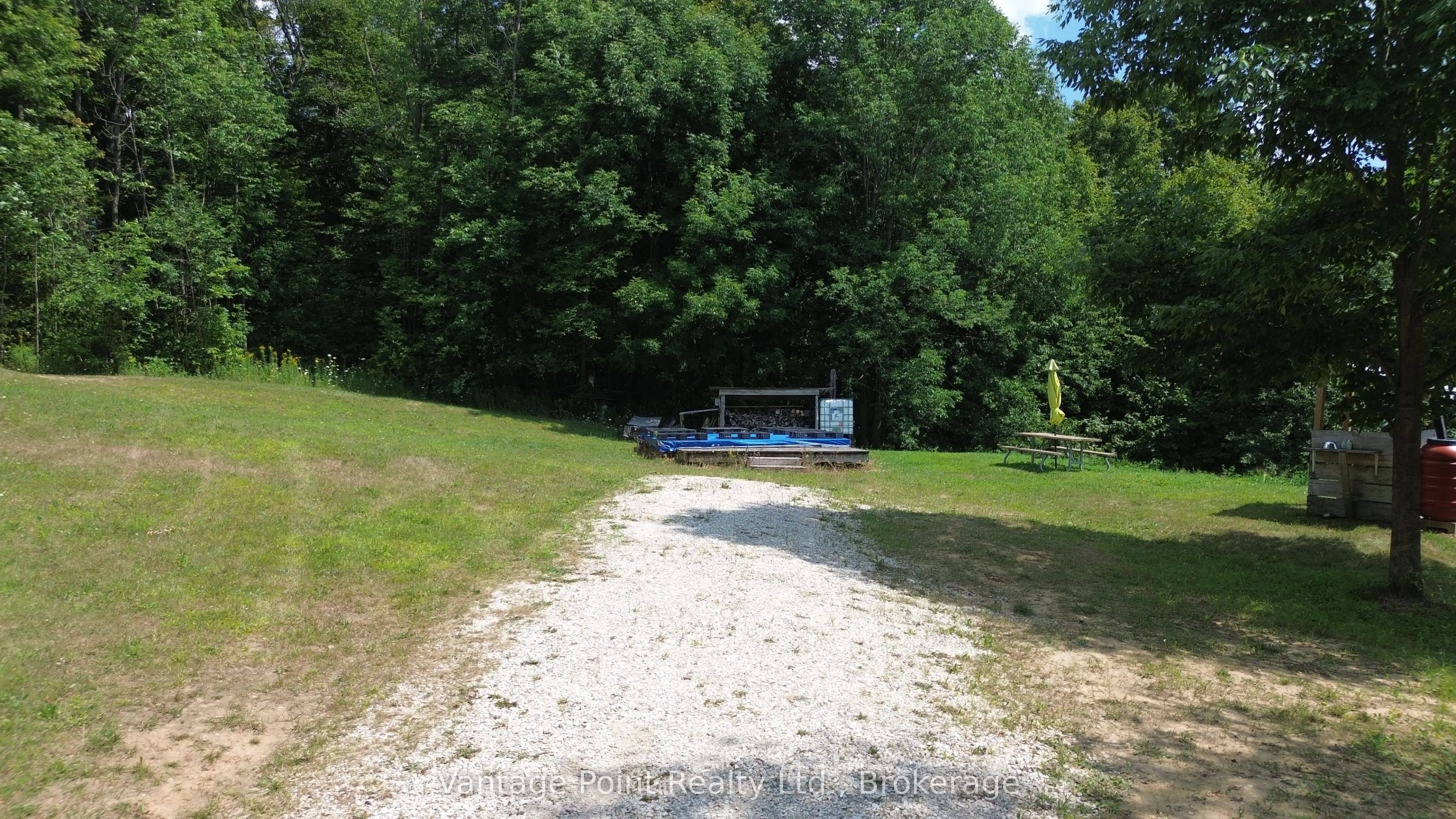 404694 Grey Rd 4 Road