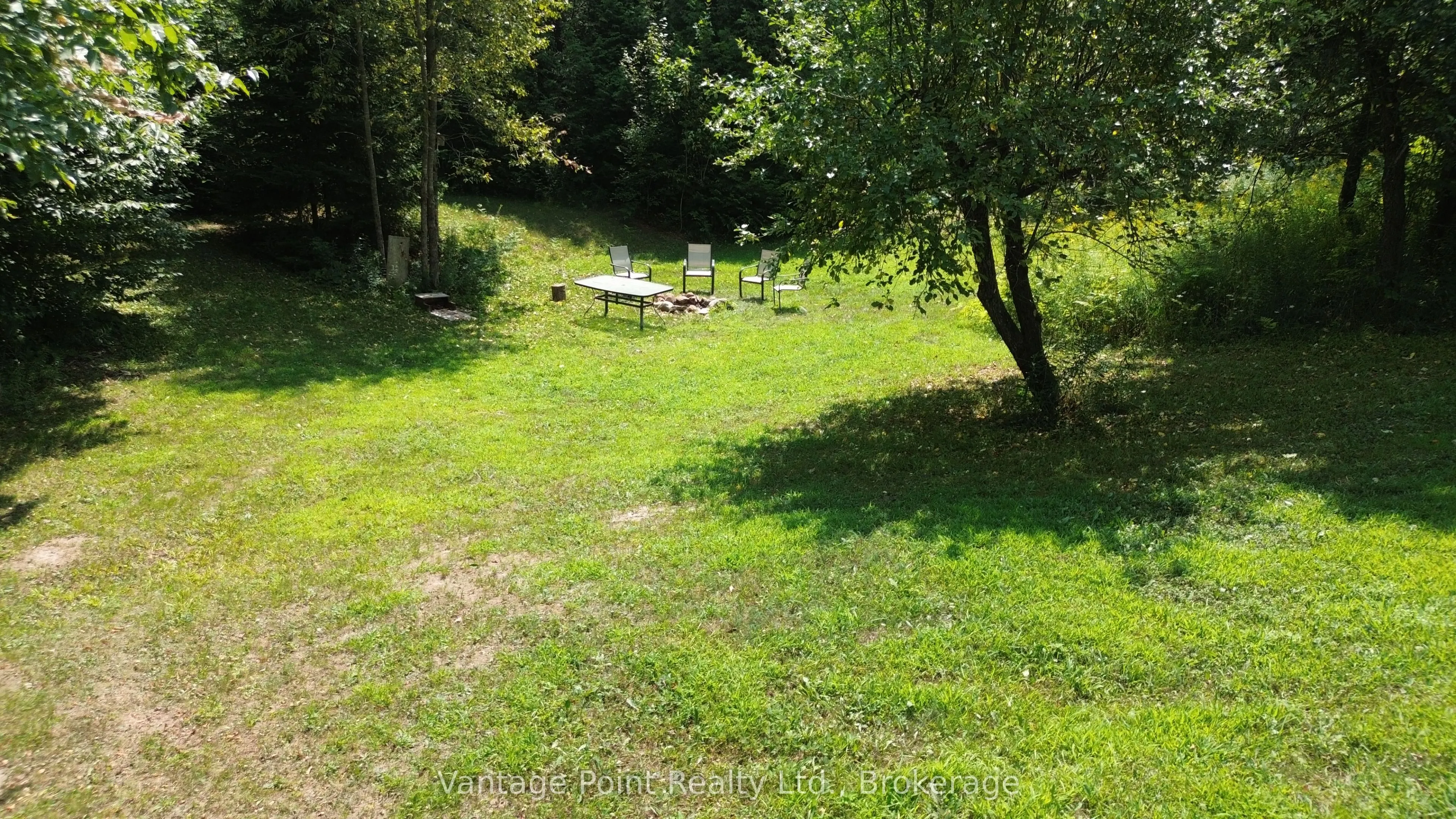 404694 Grey Rd 4 Road