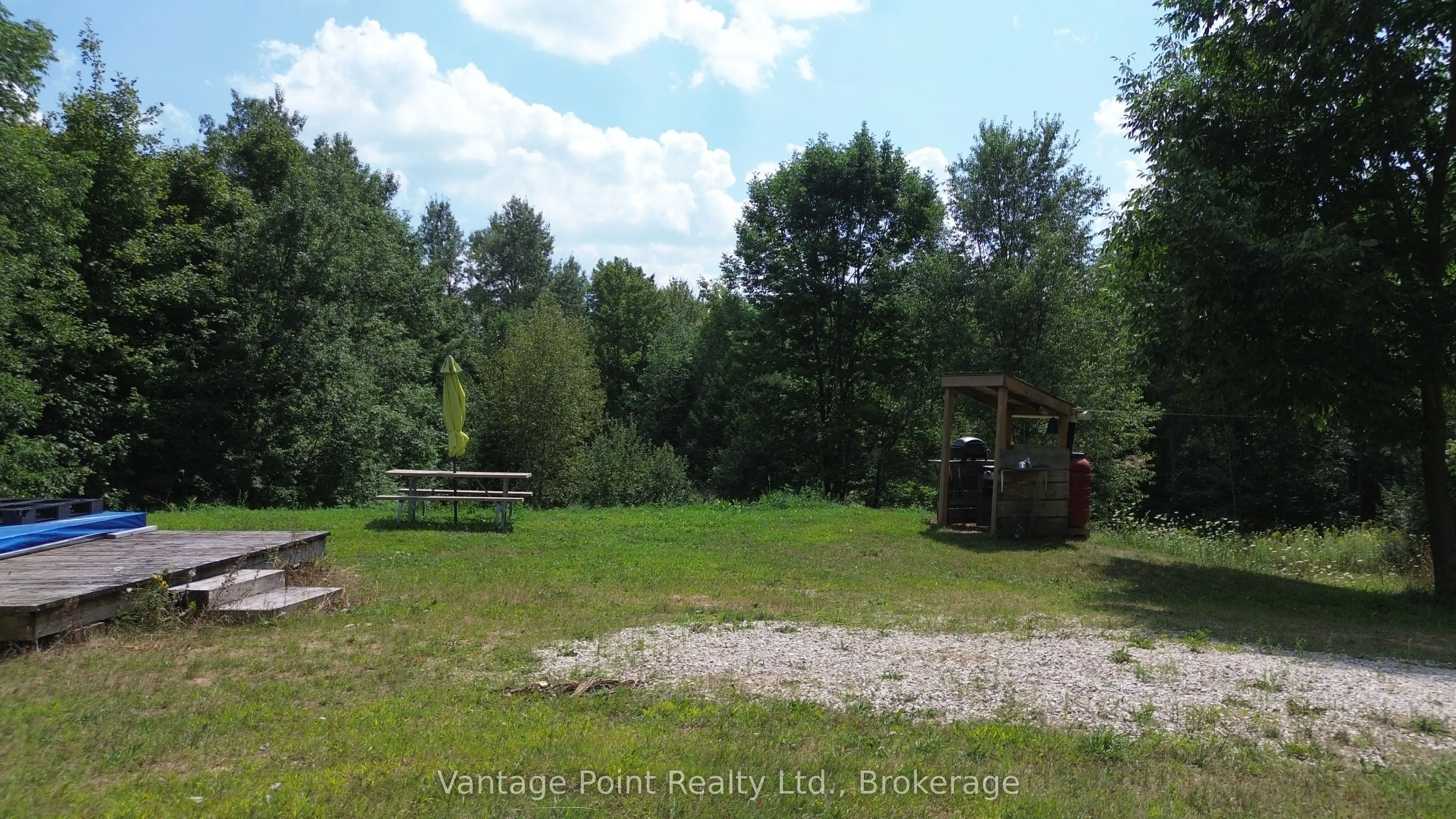 404694 Grey Rd 4 Road