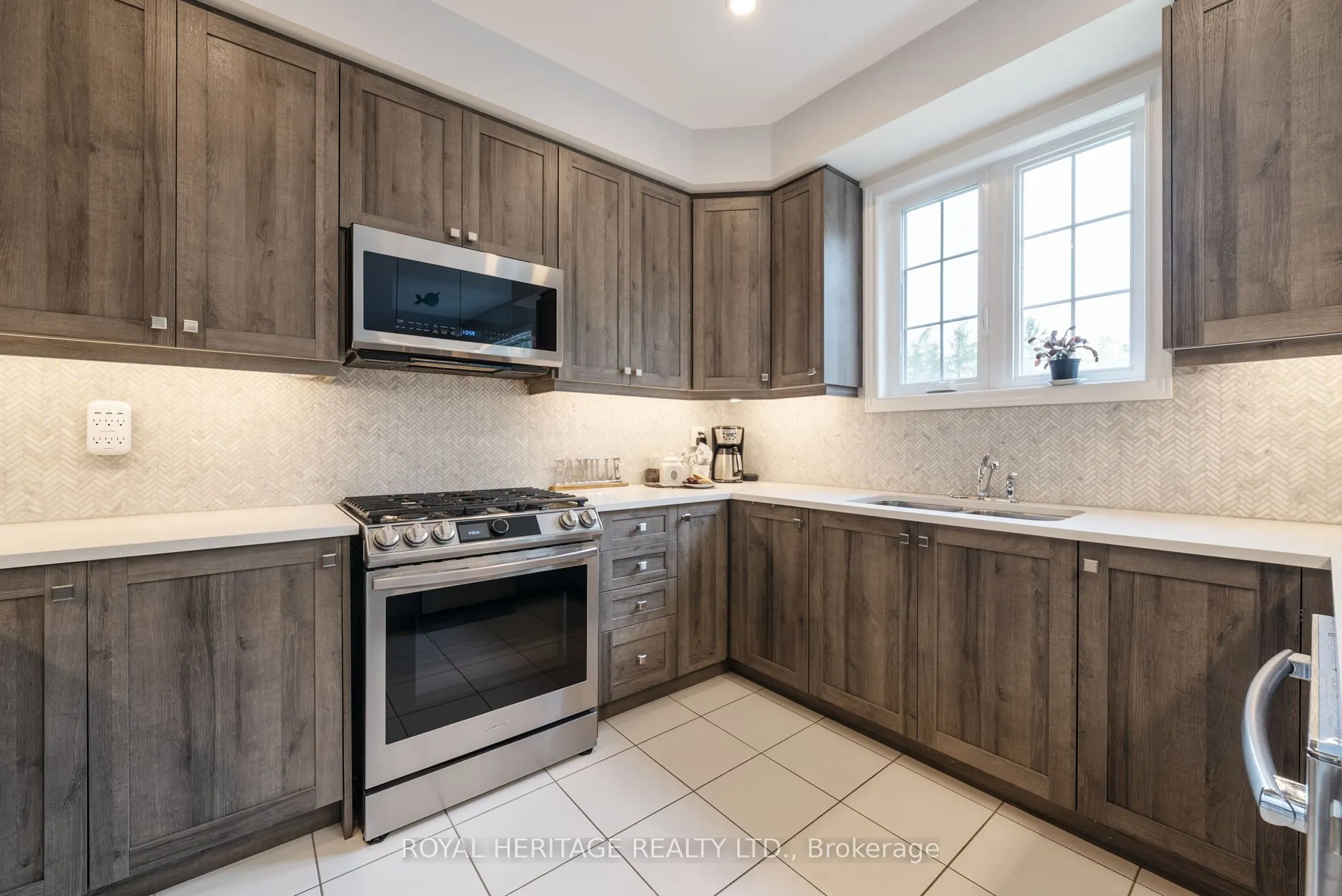 2 William Campbell Road