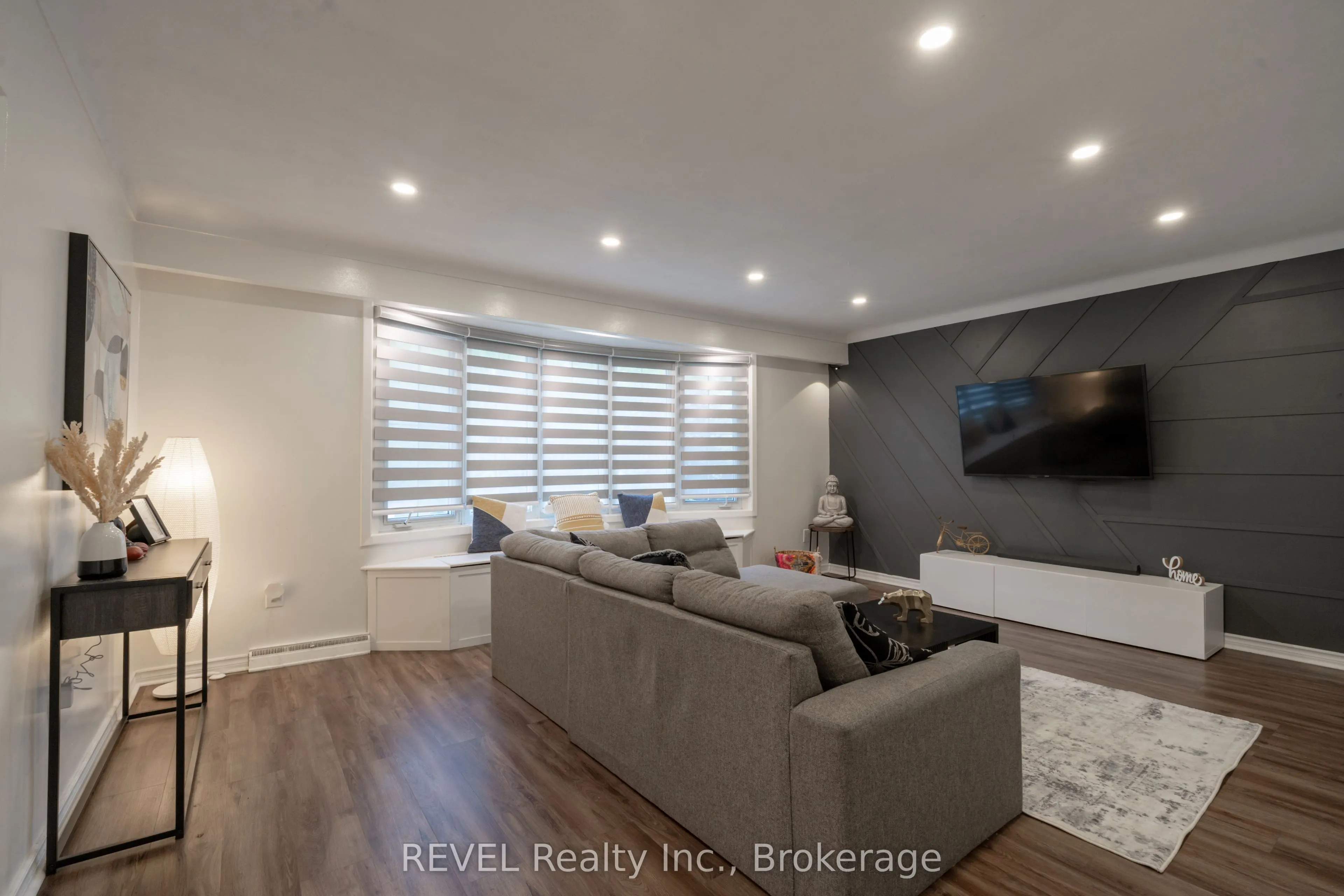 26 Hillgarden Road