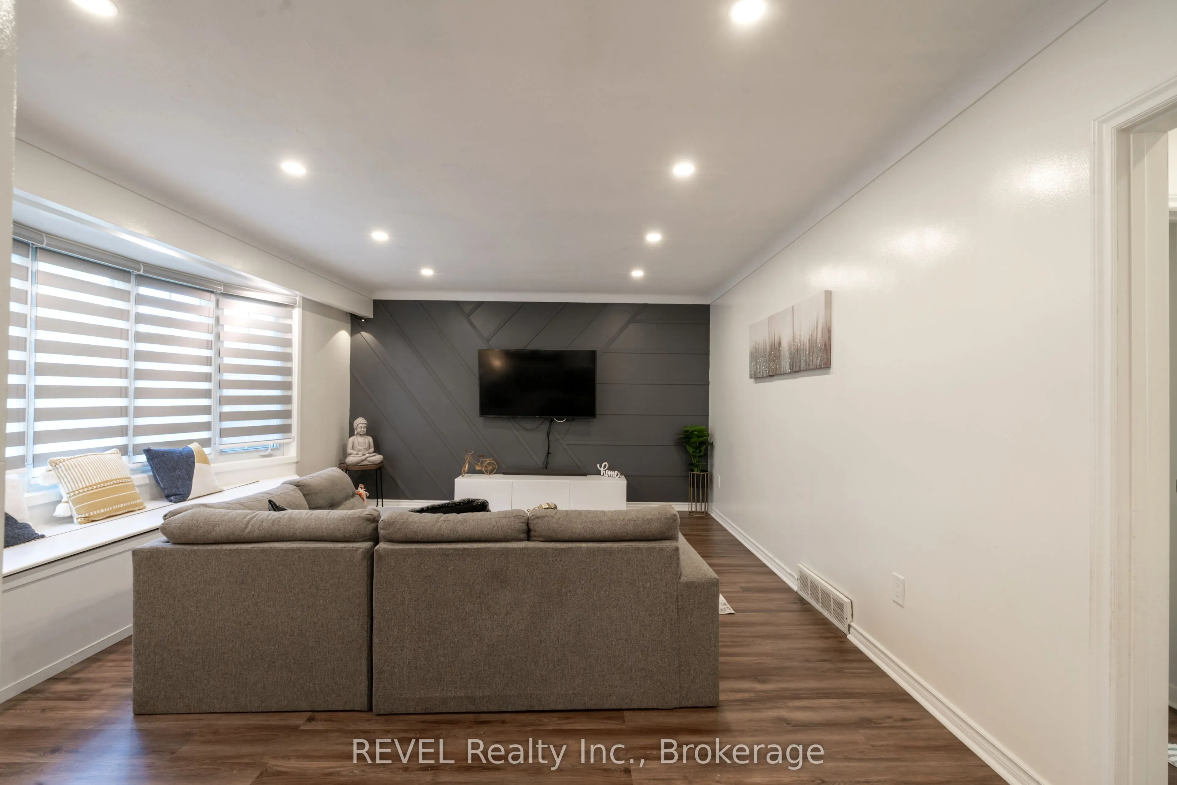 26 Hillgarden Road