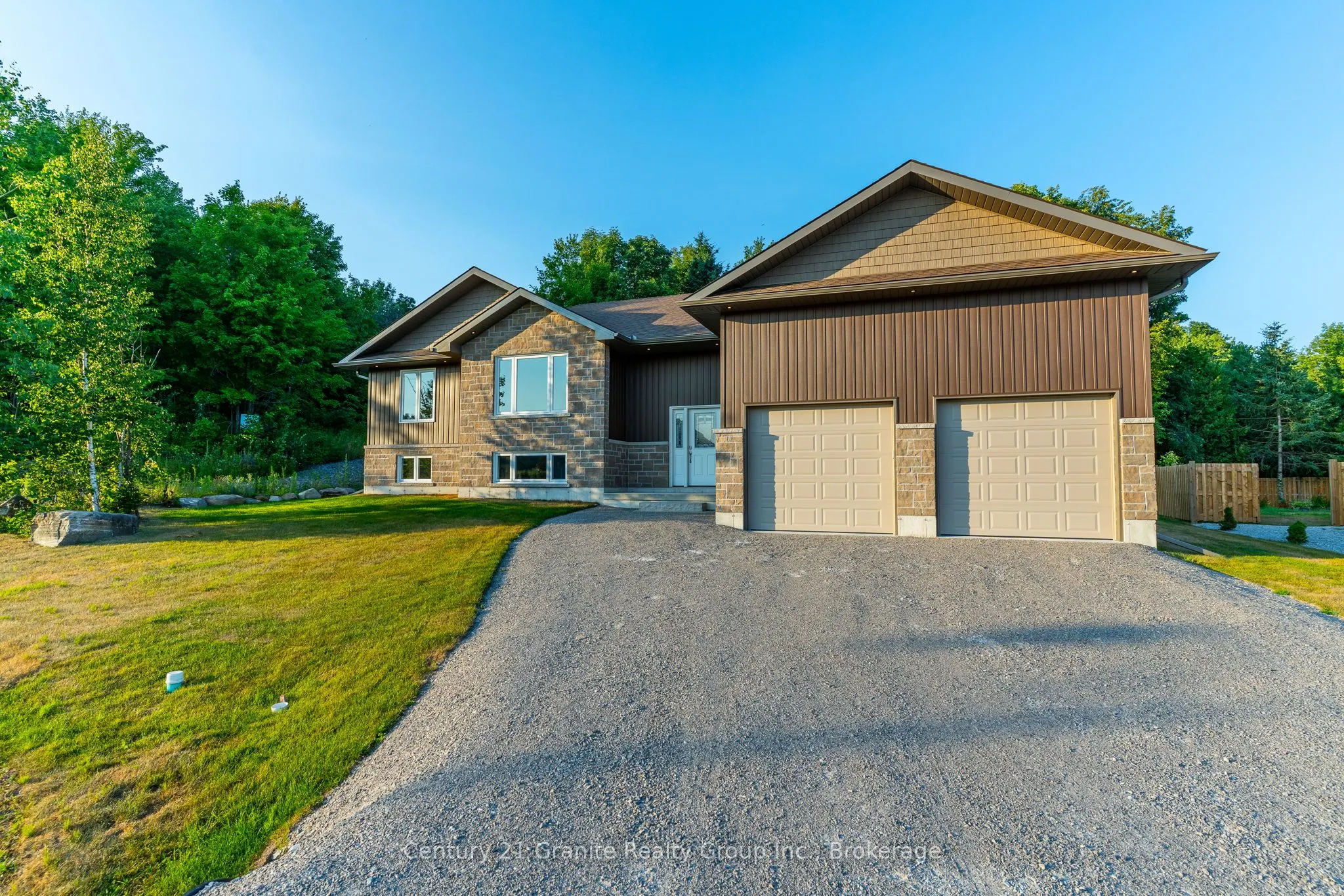 7 Marluc Avenue